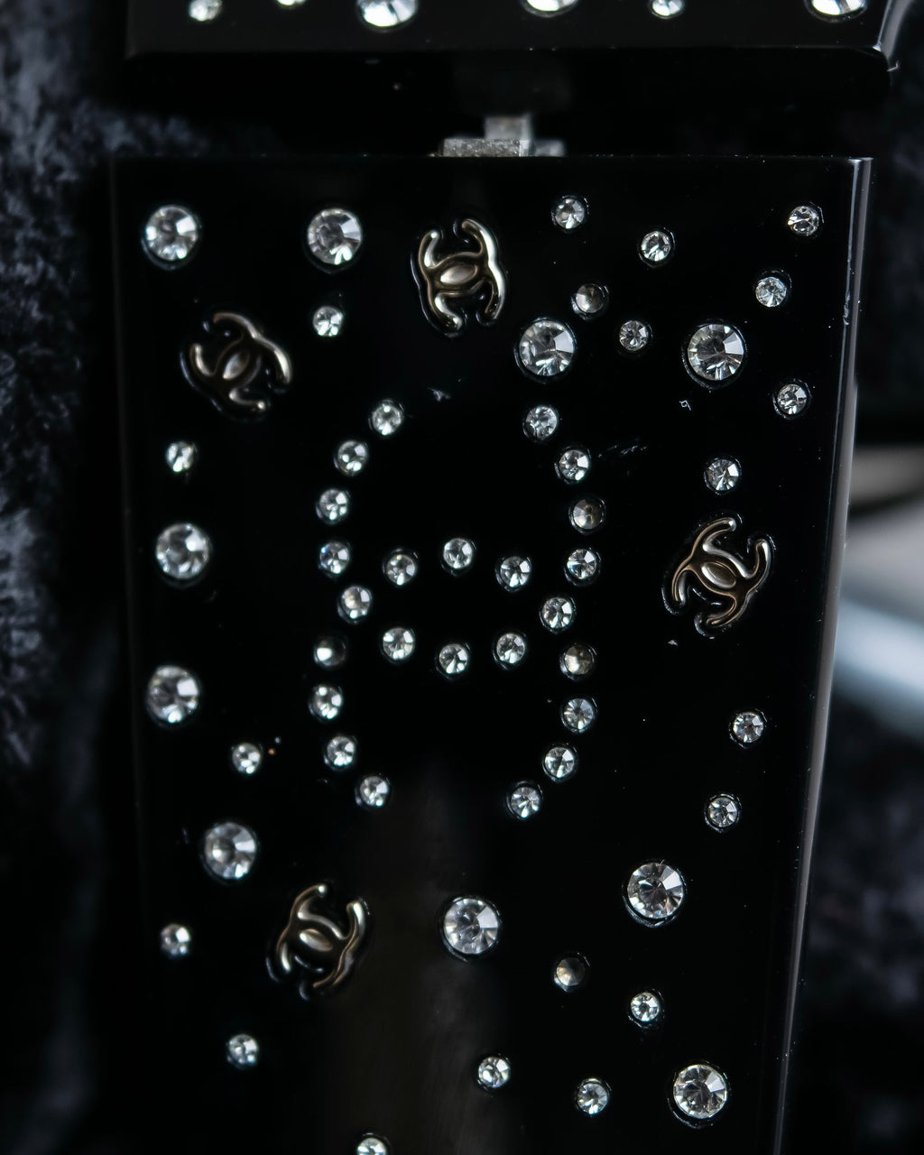 "CHANEL" Rhinestone &amp; Coco mark engraved black lens sunglasses