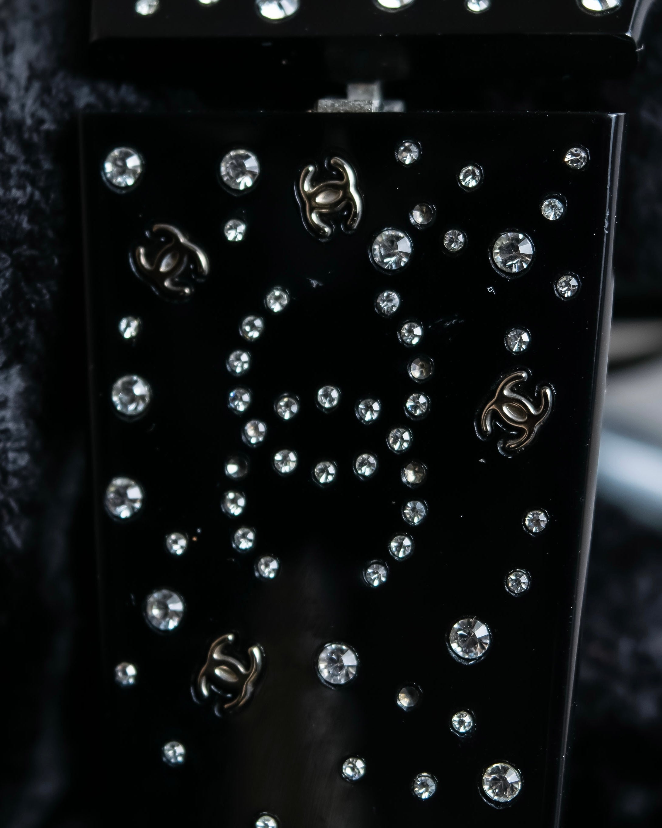 "CHANEL" Rhinestone &amp; Coco mark engraved black lens sunglasses