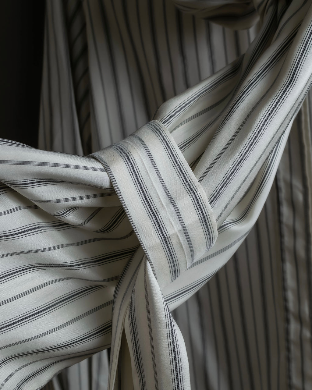 "MAISON MARGIELA" 16SS bowtie design striped long shirt