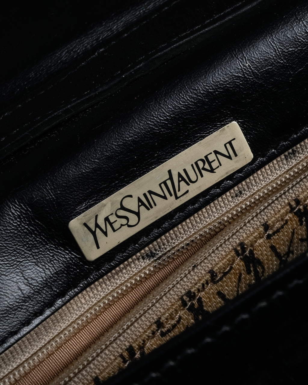 "YVES SAINT LAURENT" 80's-90's Logo engraved tassel detail bag