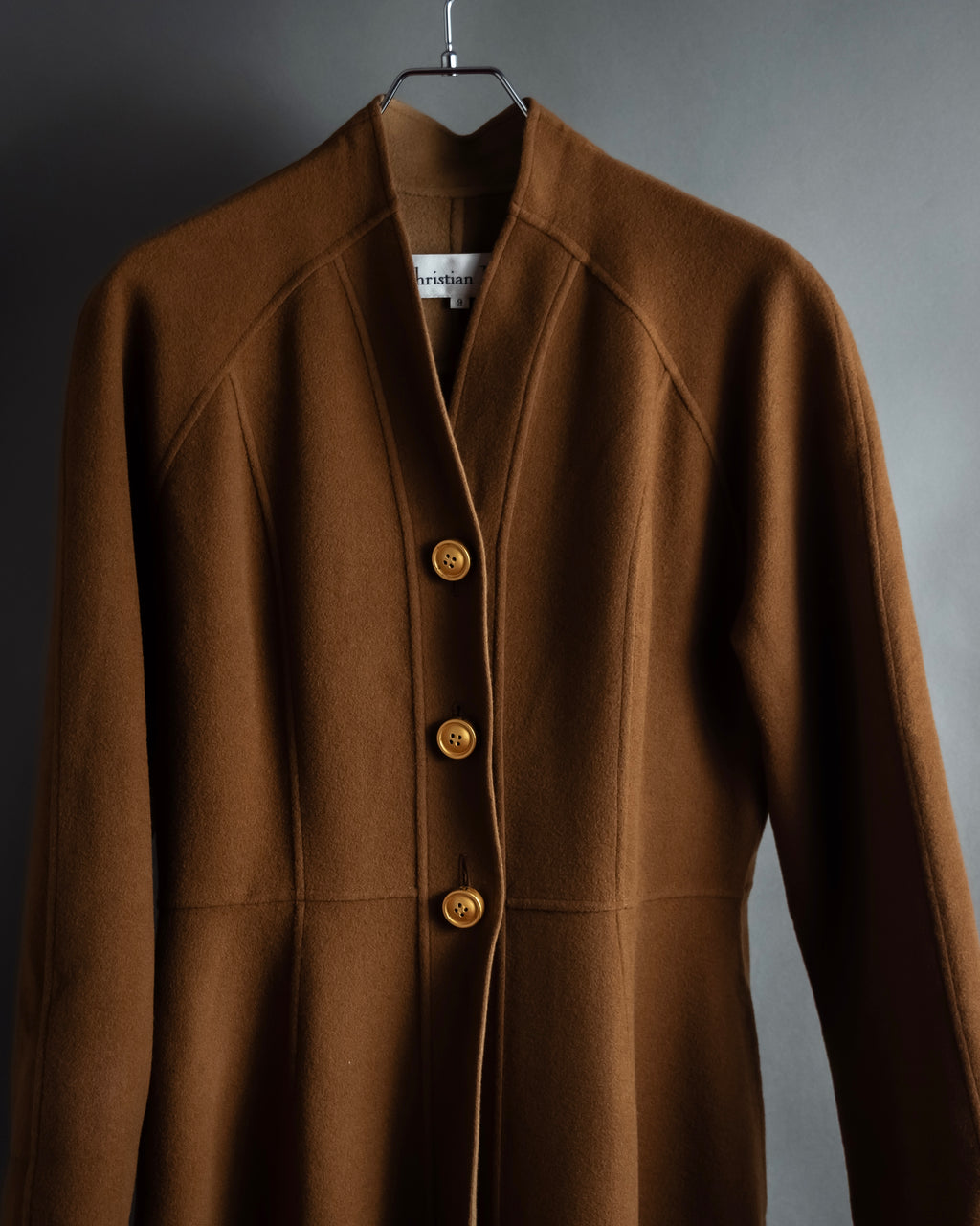 -SPECIAL- "Christian Dior" 80's-90's
Shaped flare silhouette collarless coat