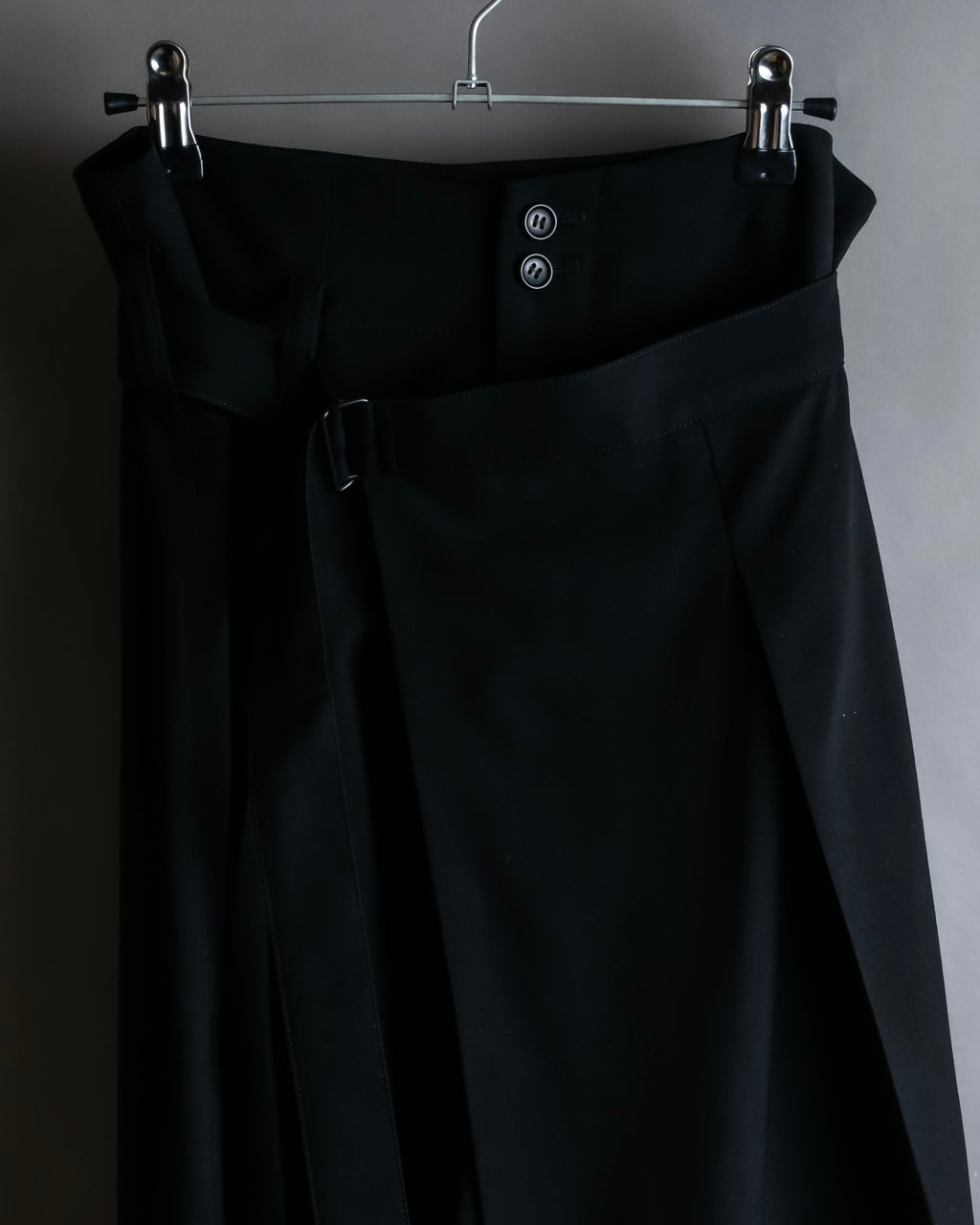 "YOHJI YAMAMOTO +NOIR" Asymmetrical slit sarouel slacks