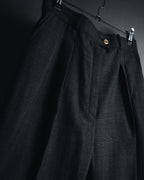 "CHANEL" high-waisted pleated trousers with signature gold button