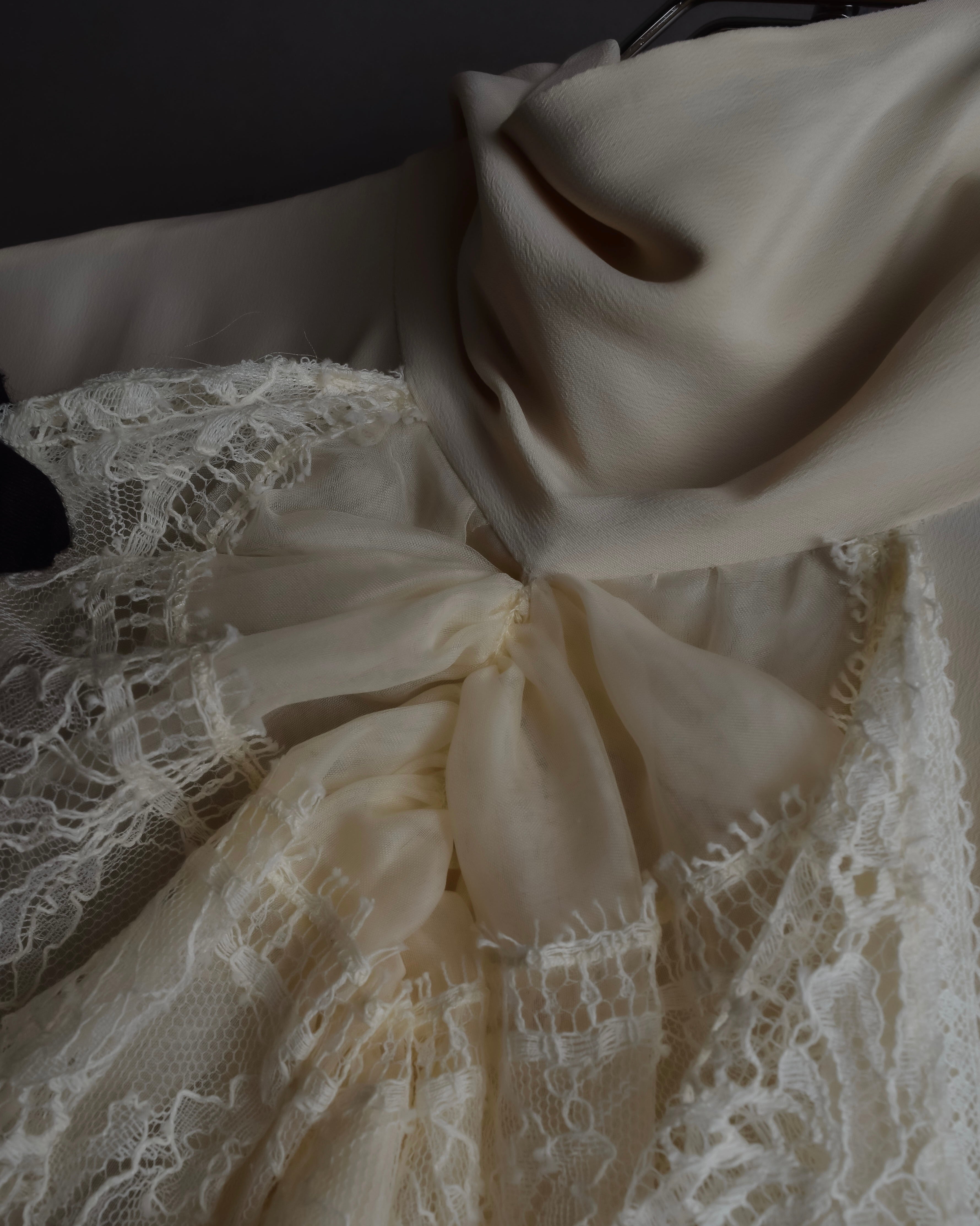 "GUCCI" Michele period frill lace silk bowtie shirt