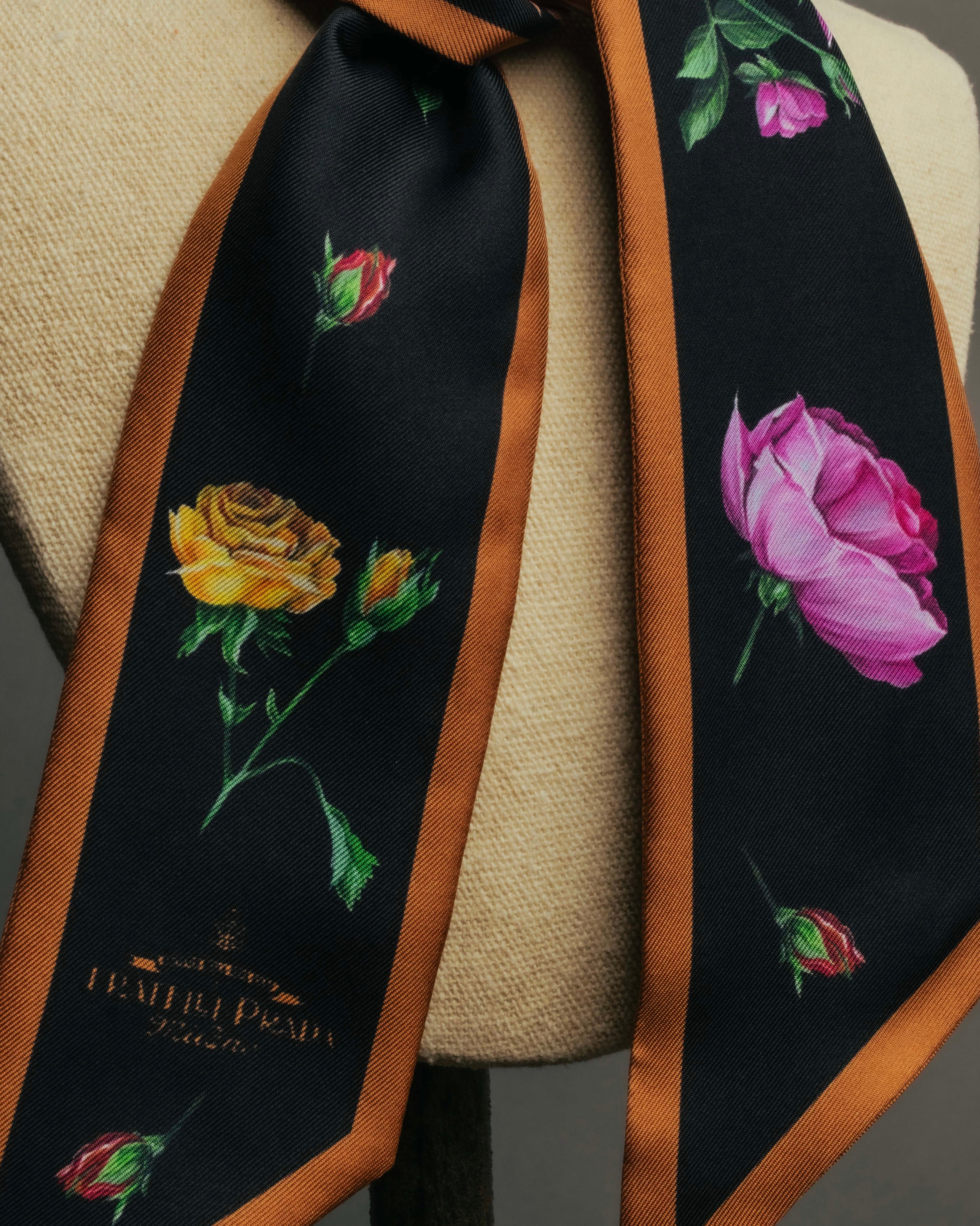 "PRADA" 2020's Floral silk skinny scarf