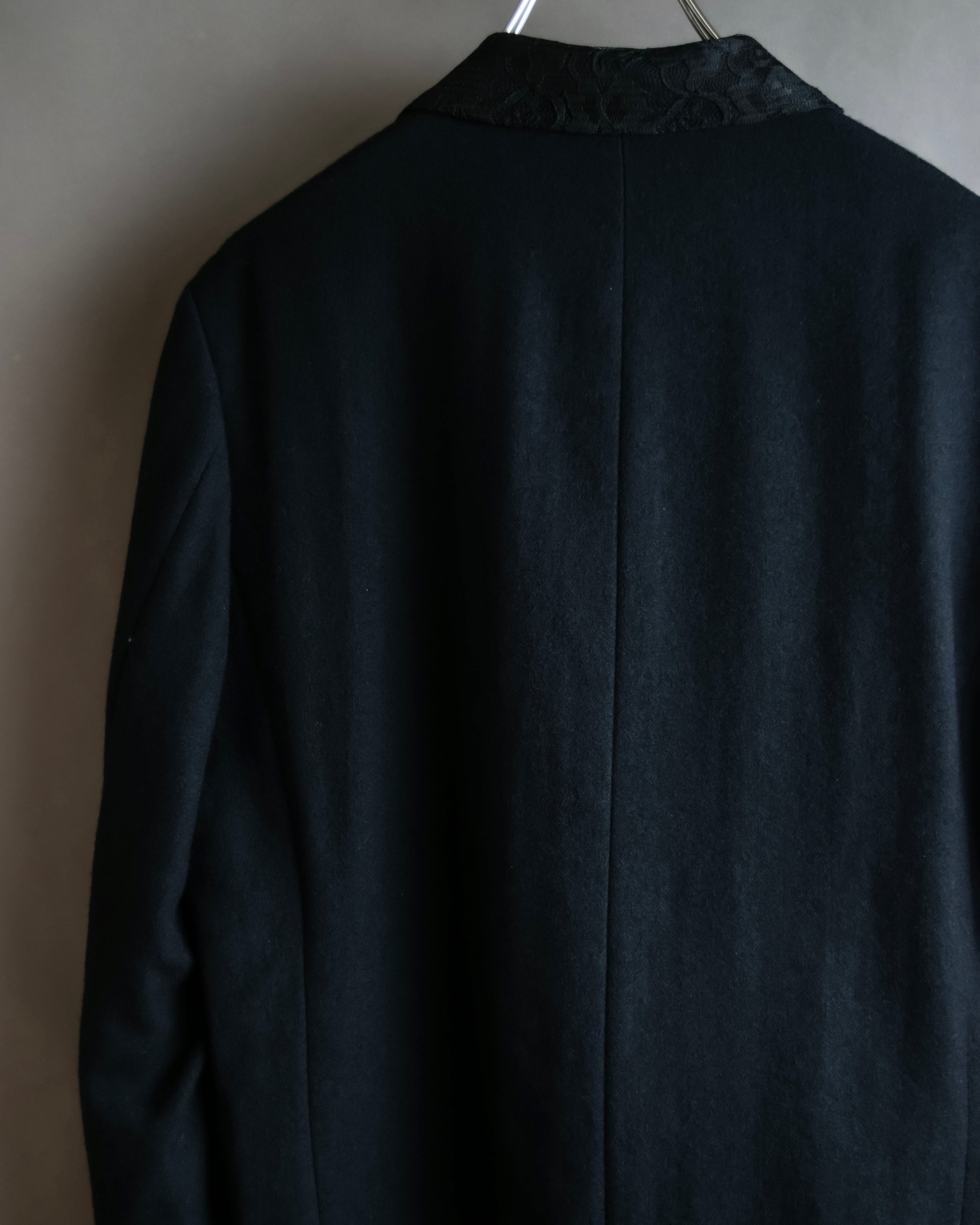 "tricot COMME des GARCONS" 
2001AW Lace-switched design tailored jacket