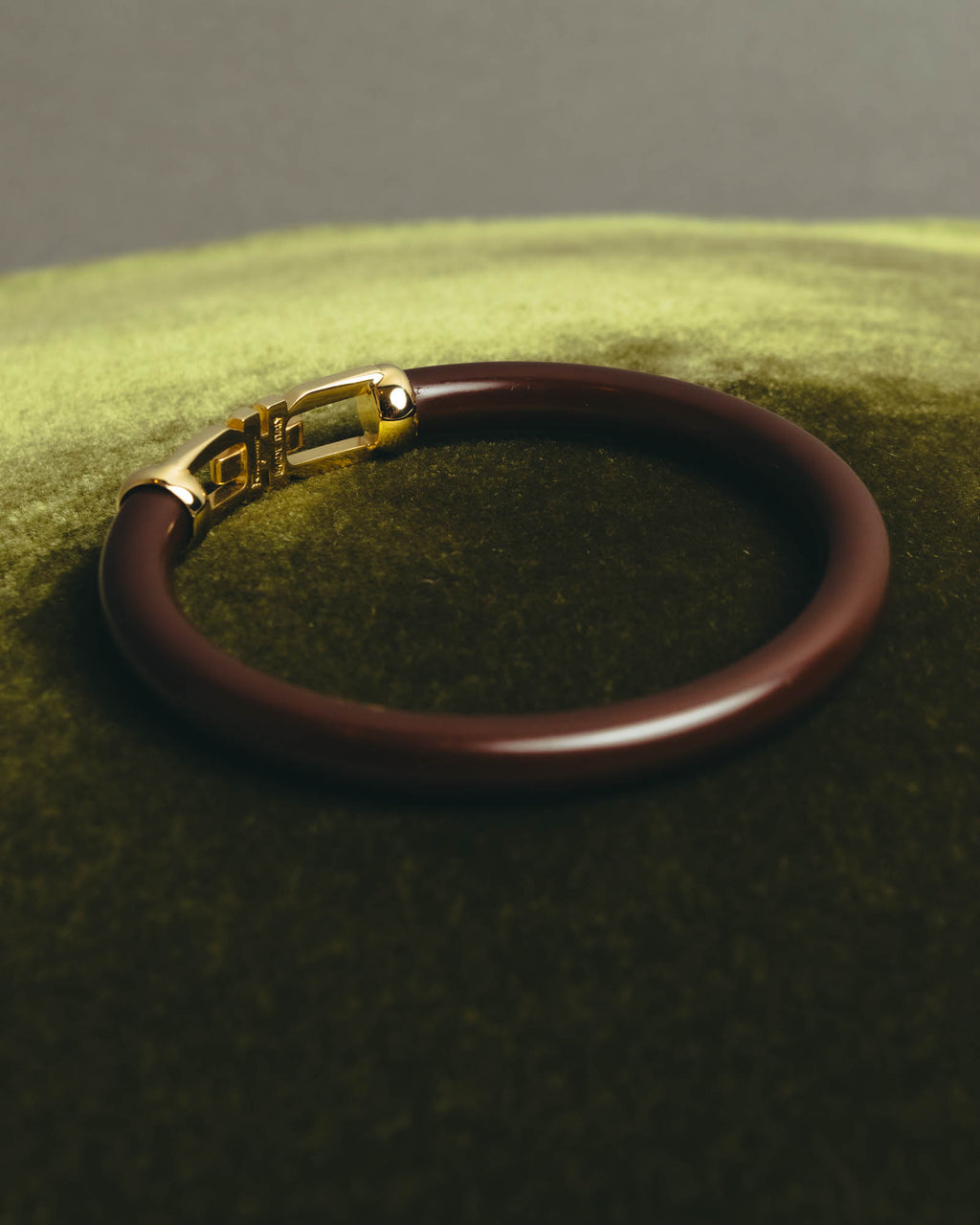 “Salvatore Ferragamo” 90’s-10’s Dark brown double Gancini bangle