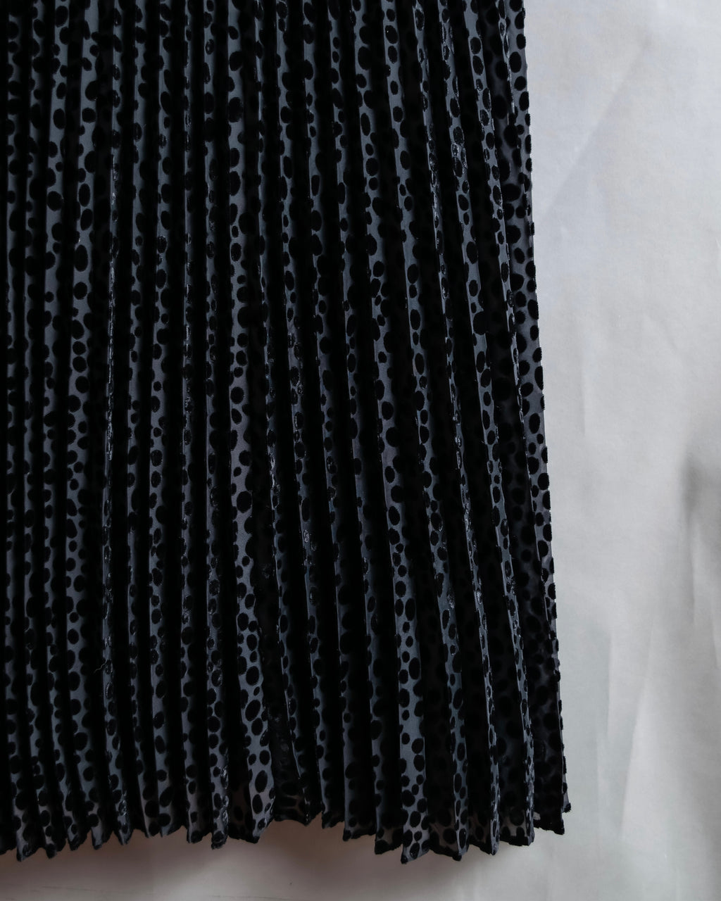 "EMPORIO ARMANI" Velvet dot beautiful pleated dress