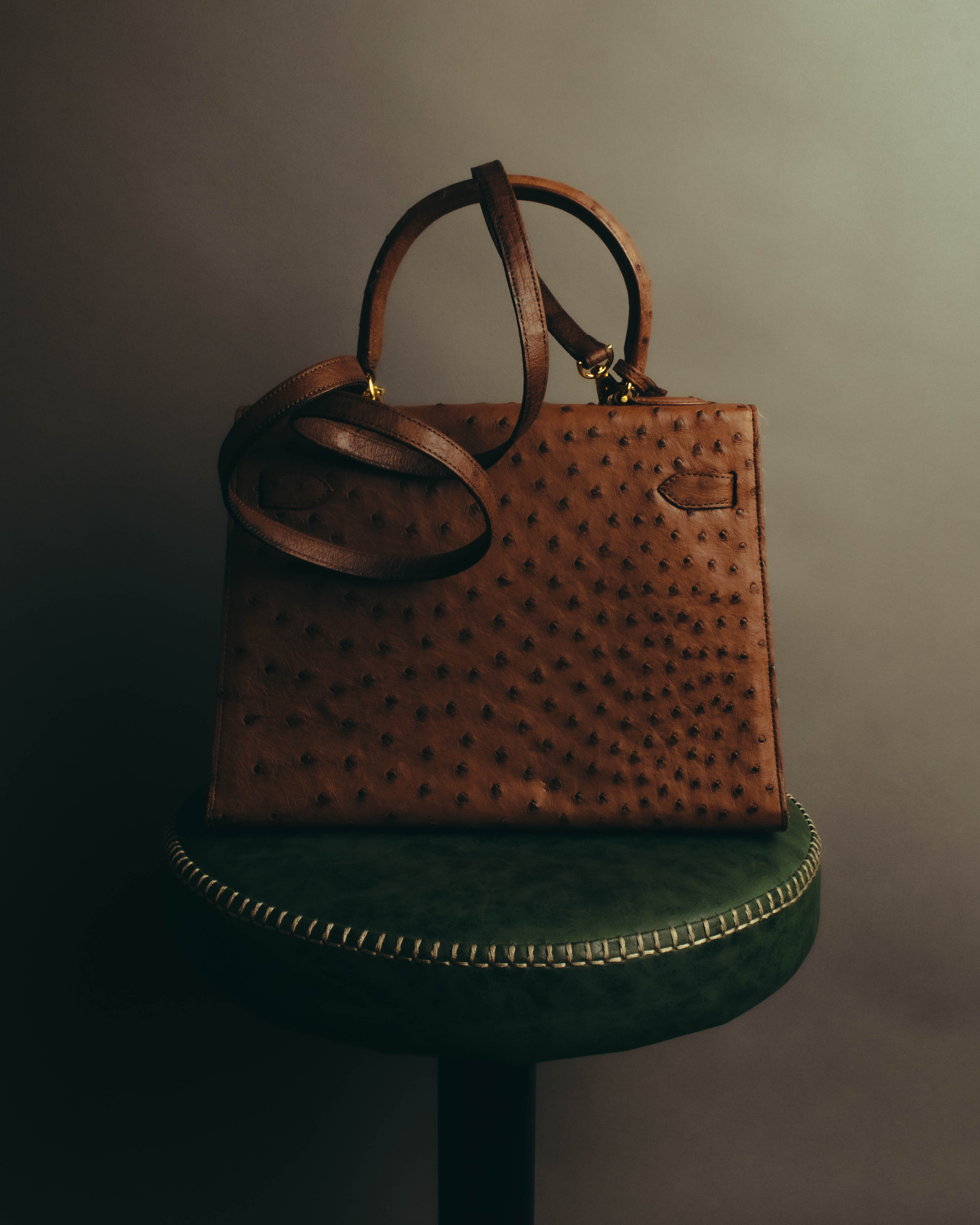 "JARDIN DES SACS" 80's-90's Structured ostrich leather top handle bag