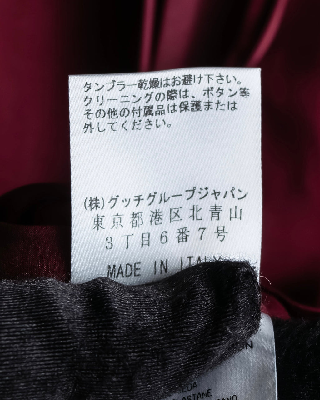 "GUCCI" Beautiful burgundy color silk bowtie shirt