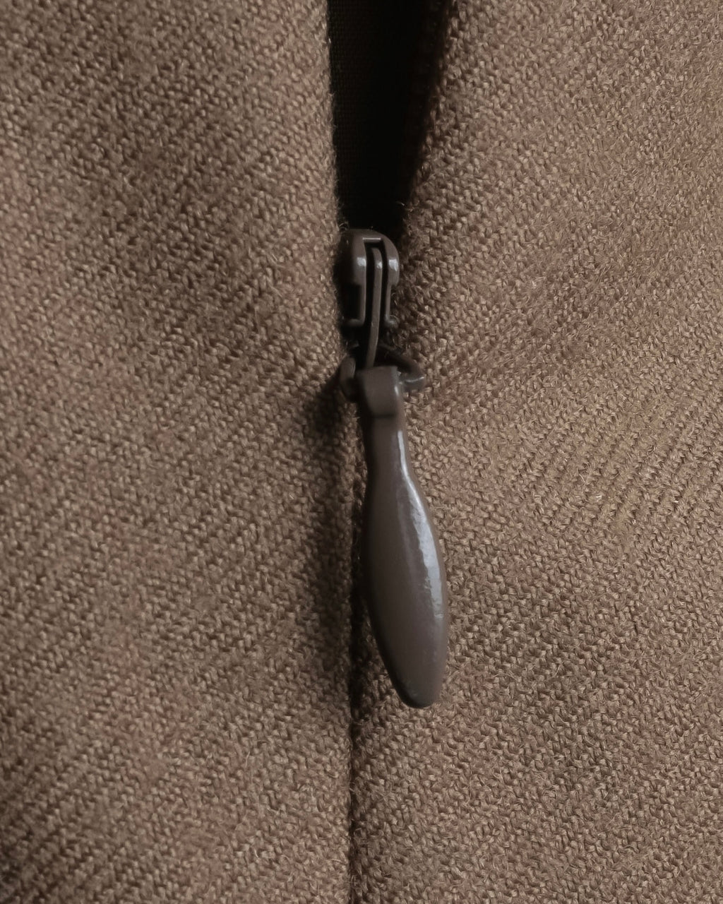 "BURBERRYS" 6 button tailored jacket and tight skirt set up