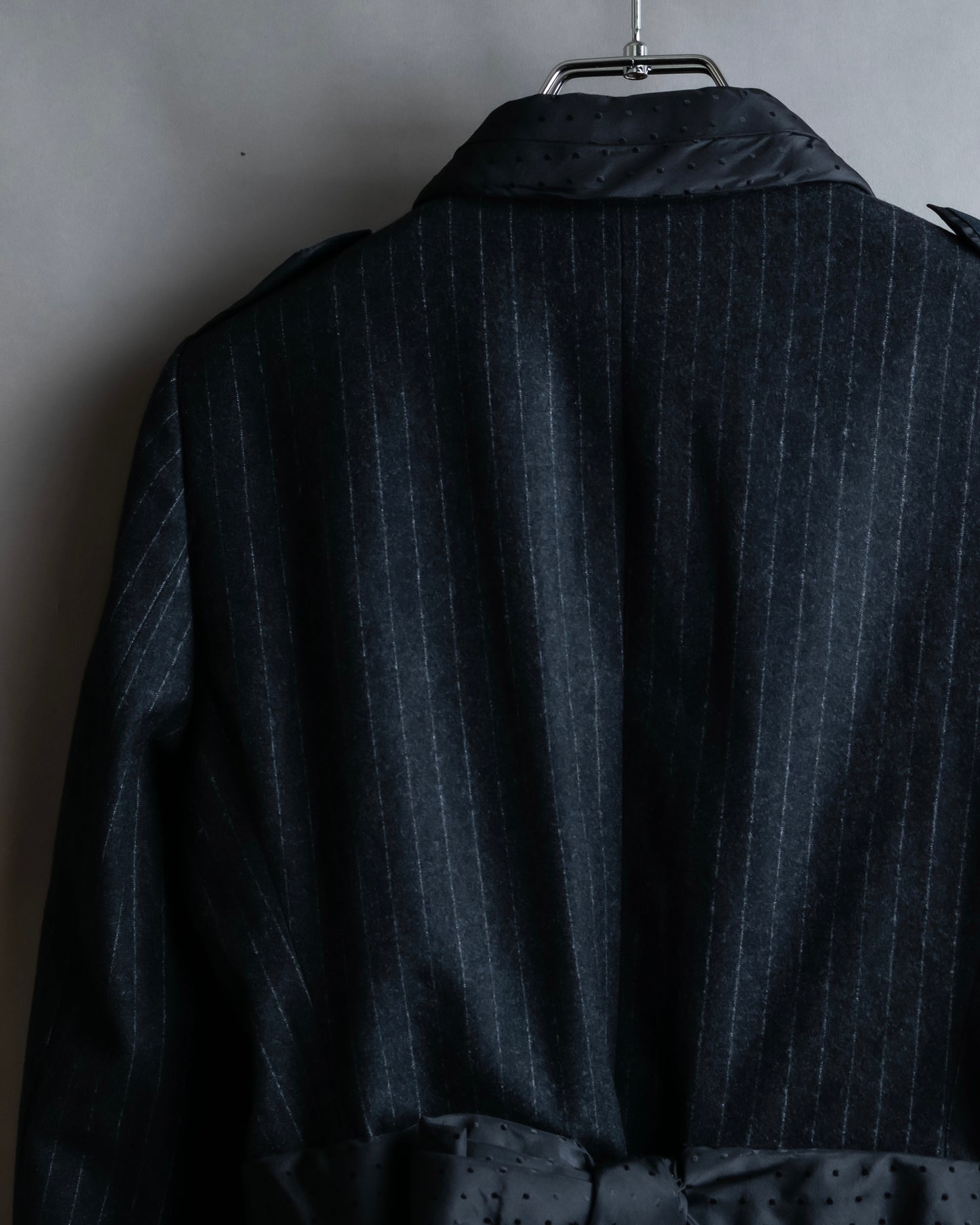 "MOSCHINO" Chalk stripe pattern separate fabric docking tailored jacket