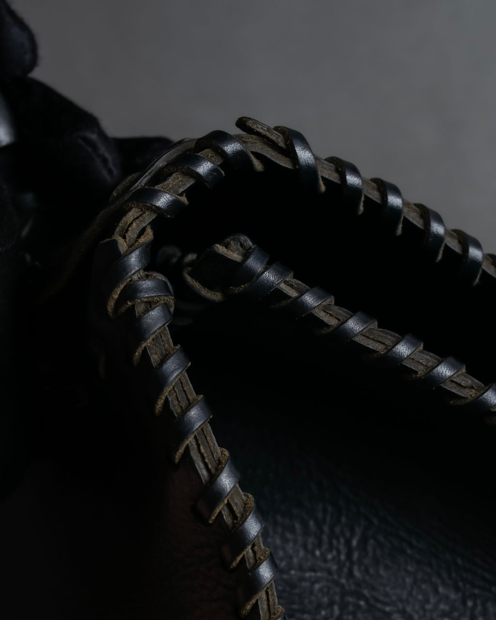 "FENDI" Hand stitched design leather hand bag