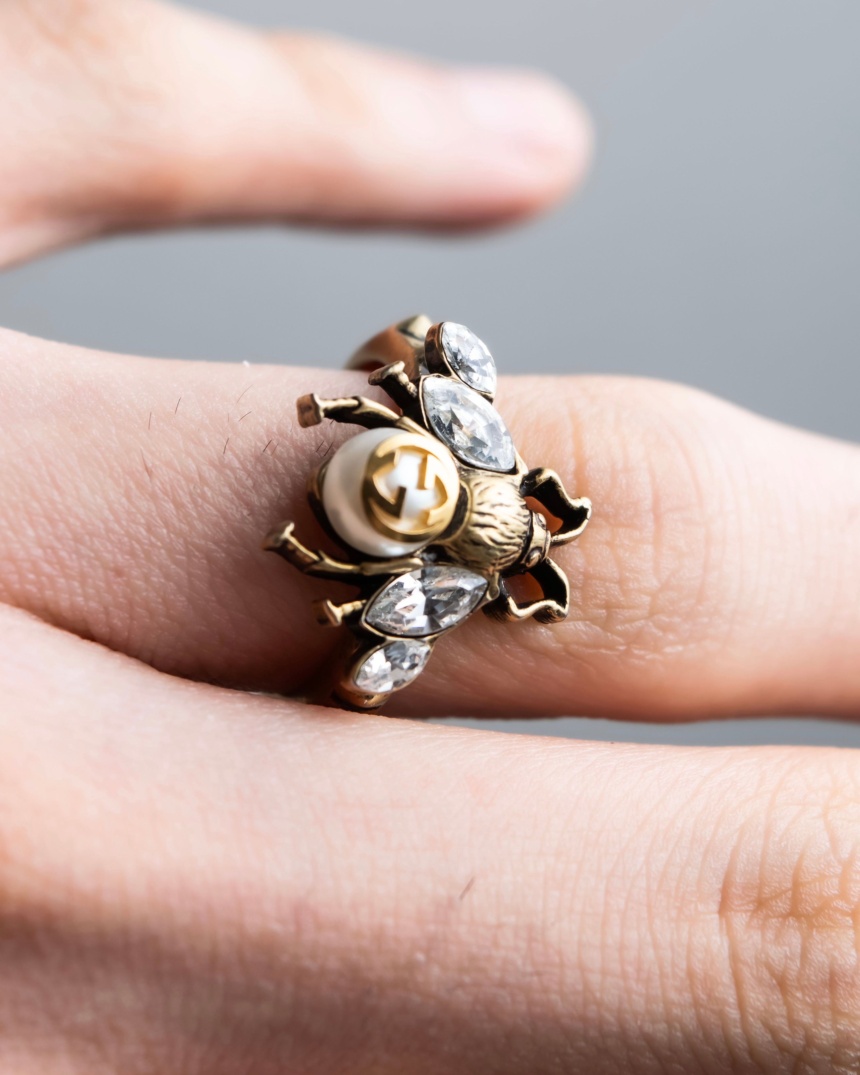 "GUCCI" Bee motif interlocking G ring