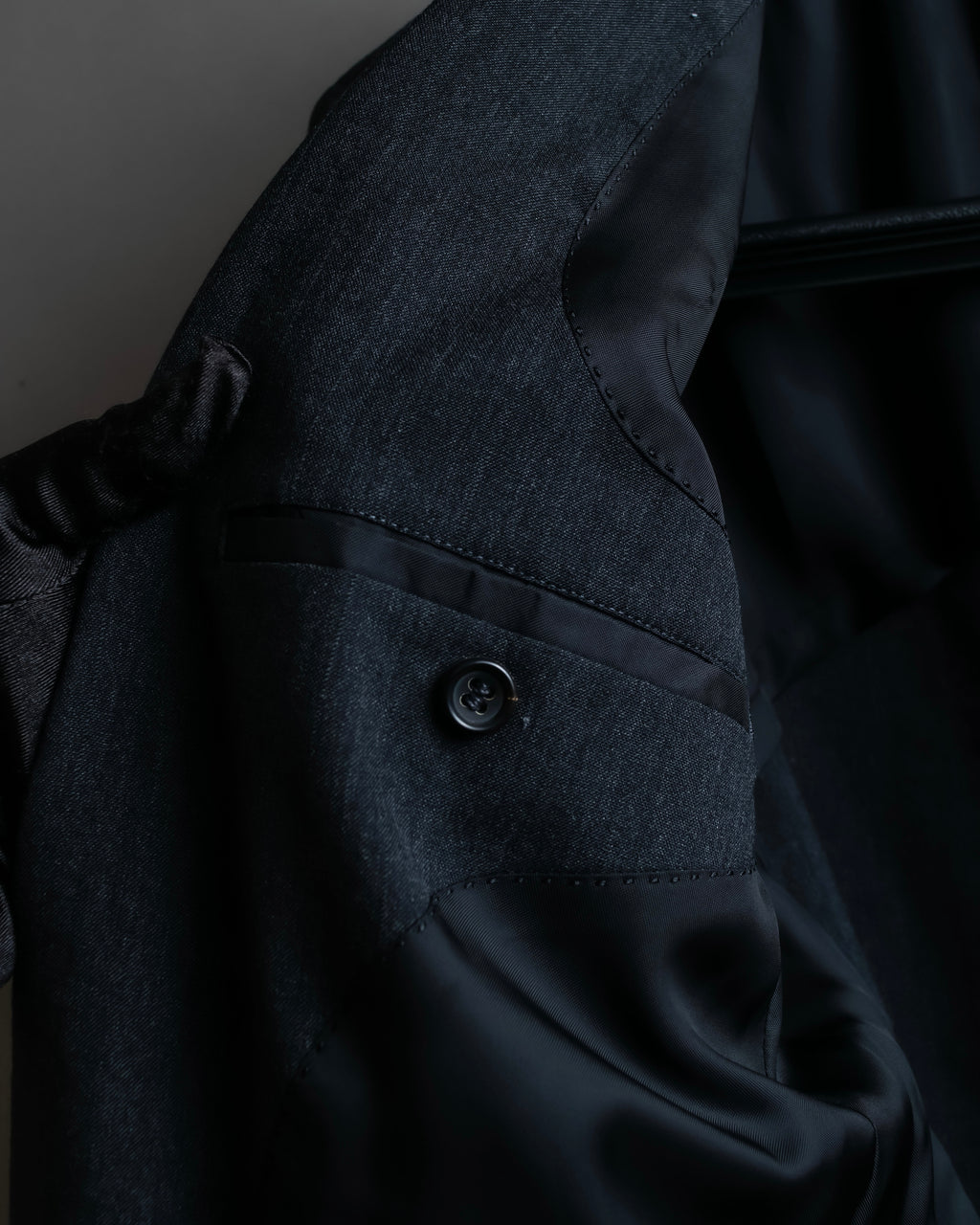 "COMME des GARCONS
HOMME" Notch lapel tailored jacket & wide tapered slacks charcoal gray set up