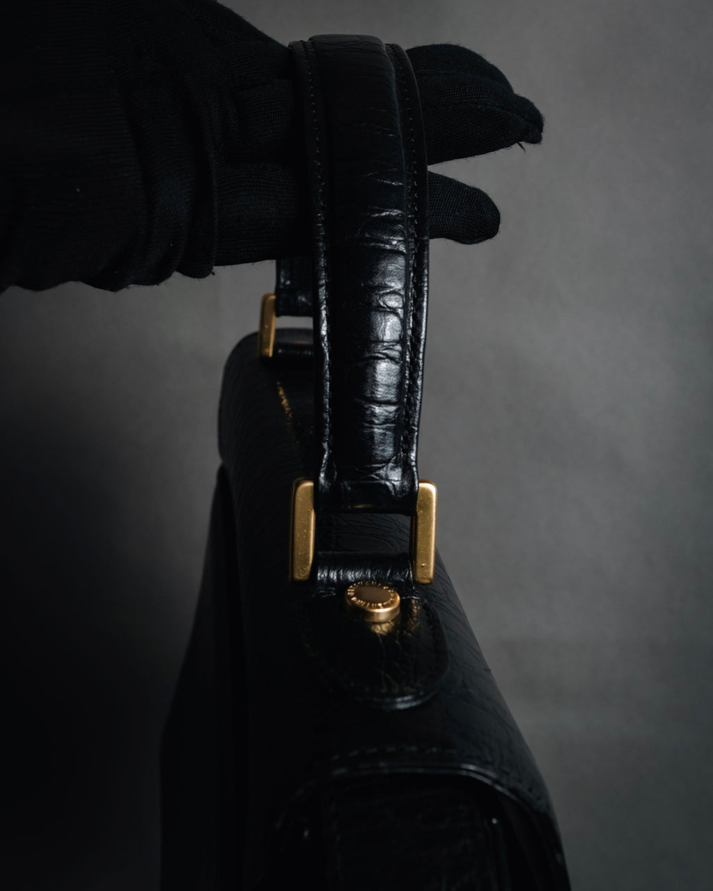 –SPECIAL– "Valentino Garavani"
1985-95 Croc embossed trapezoid top handle bag