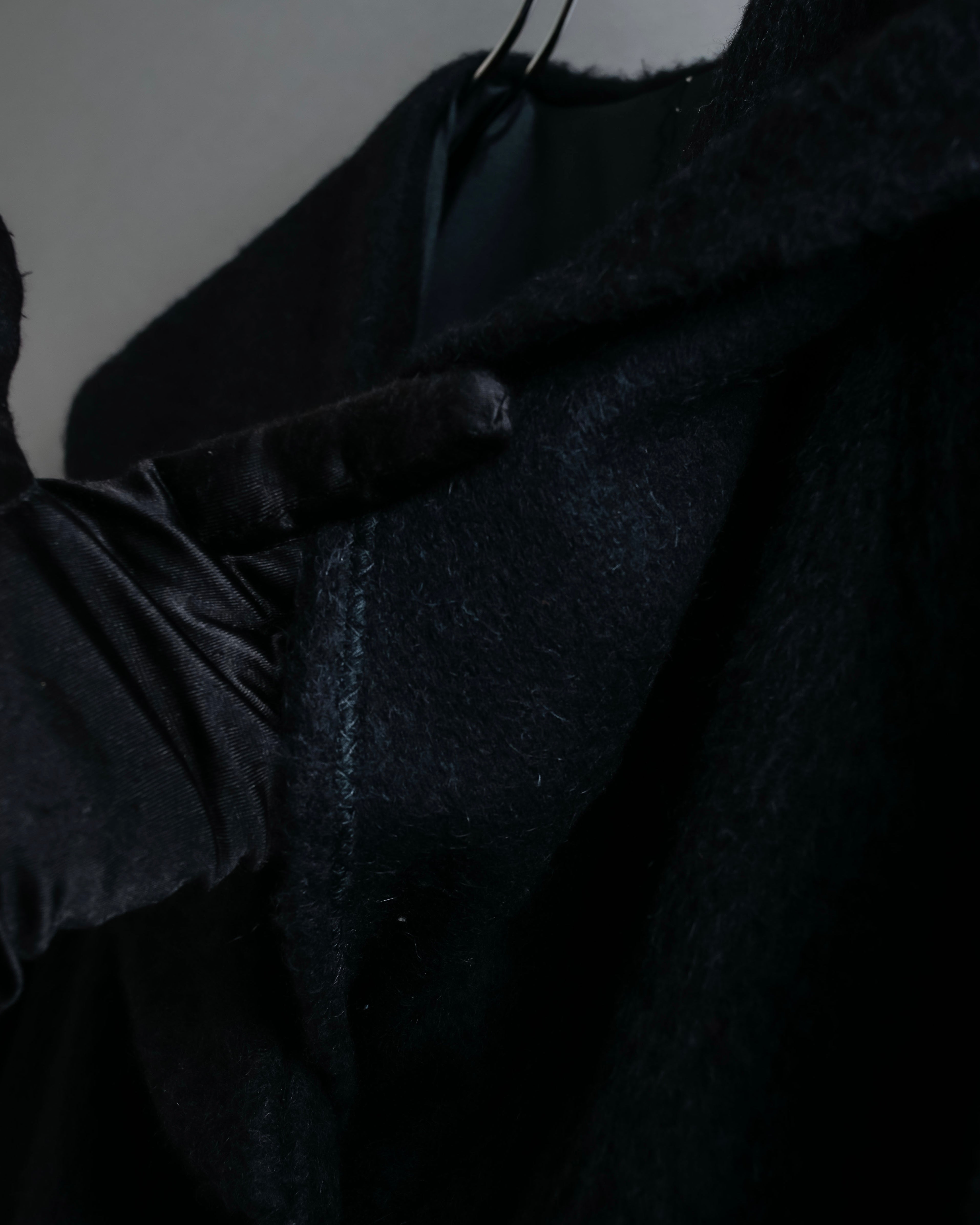 "YVES SAINT LAURENT" Large shawl collar black long coat