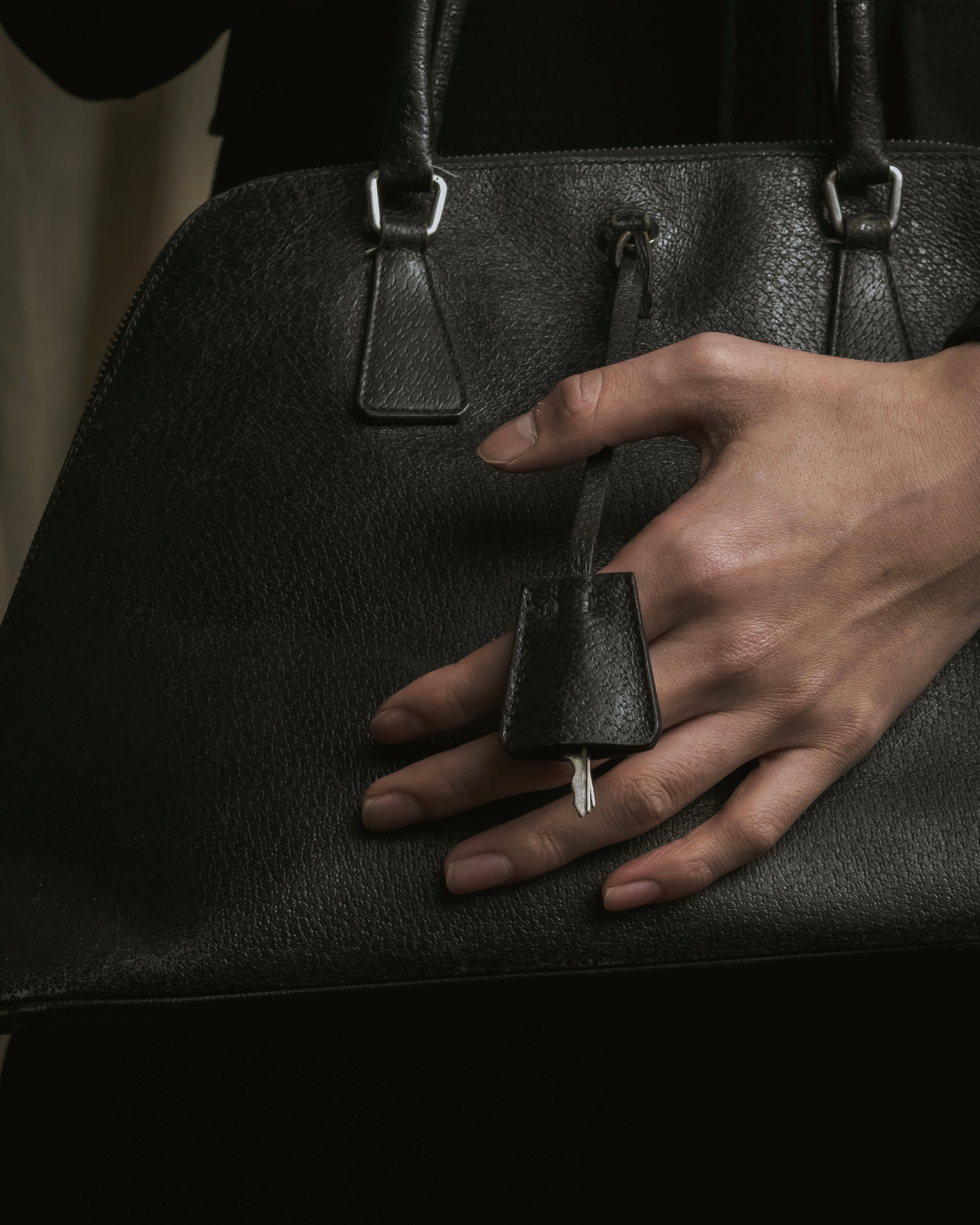 Bolso de médico de cuero Vitello daino de Prada de los años 90-00