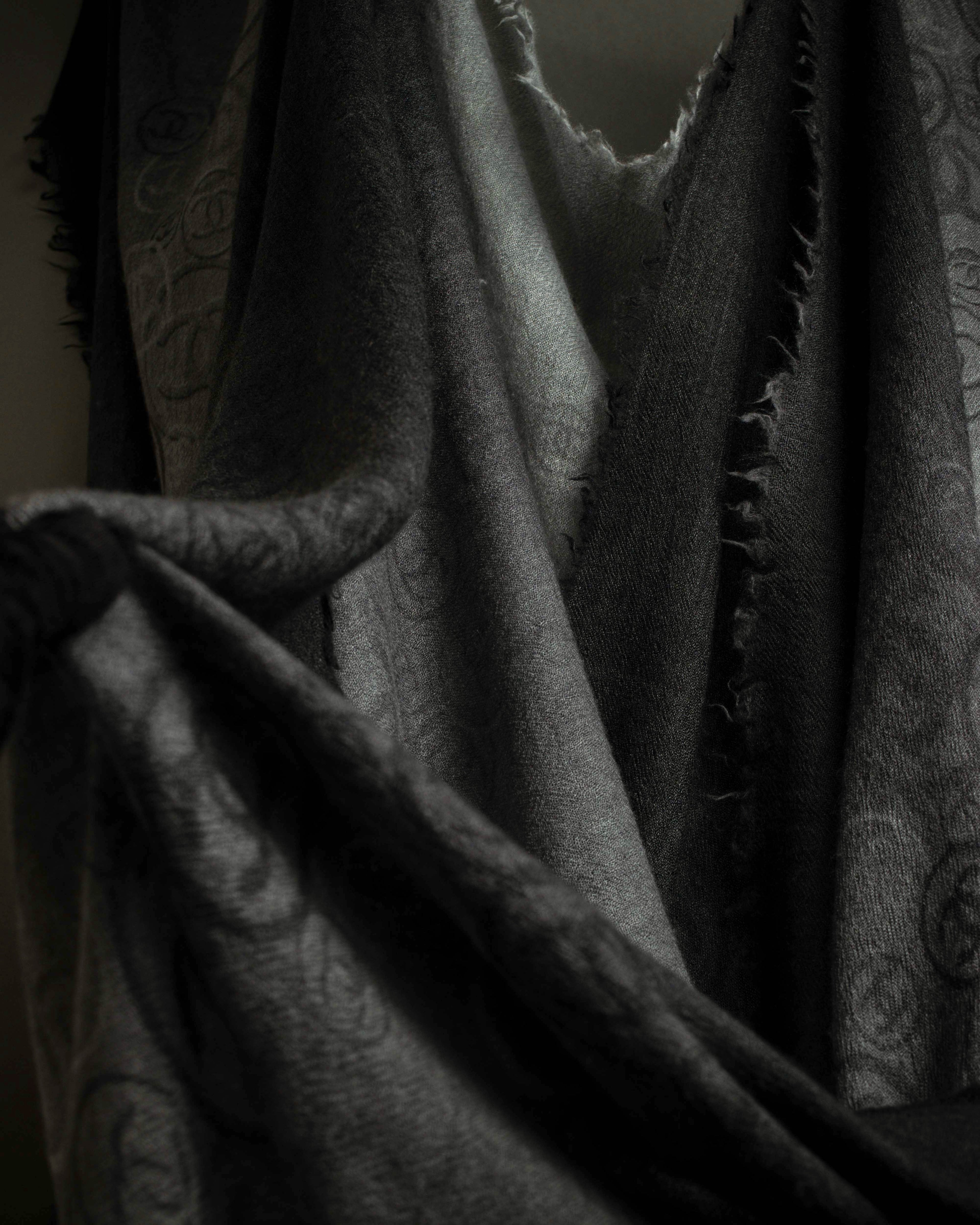 "CHANEL" Logo engraved design cashmere super large stole