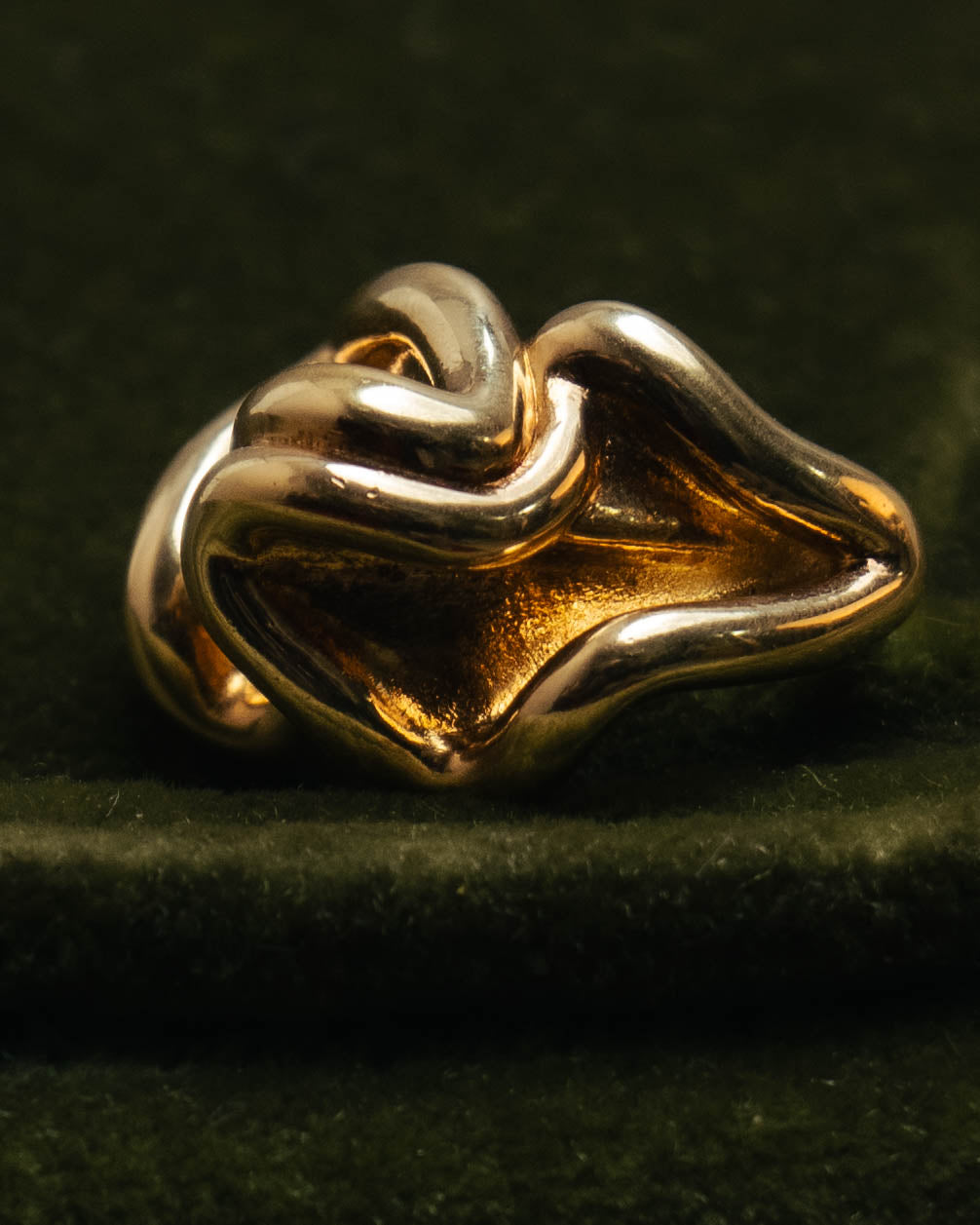 -SPECIAL- “Bottega Veneta” 10's- Sculptural gold plated knot ring