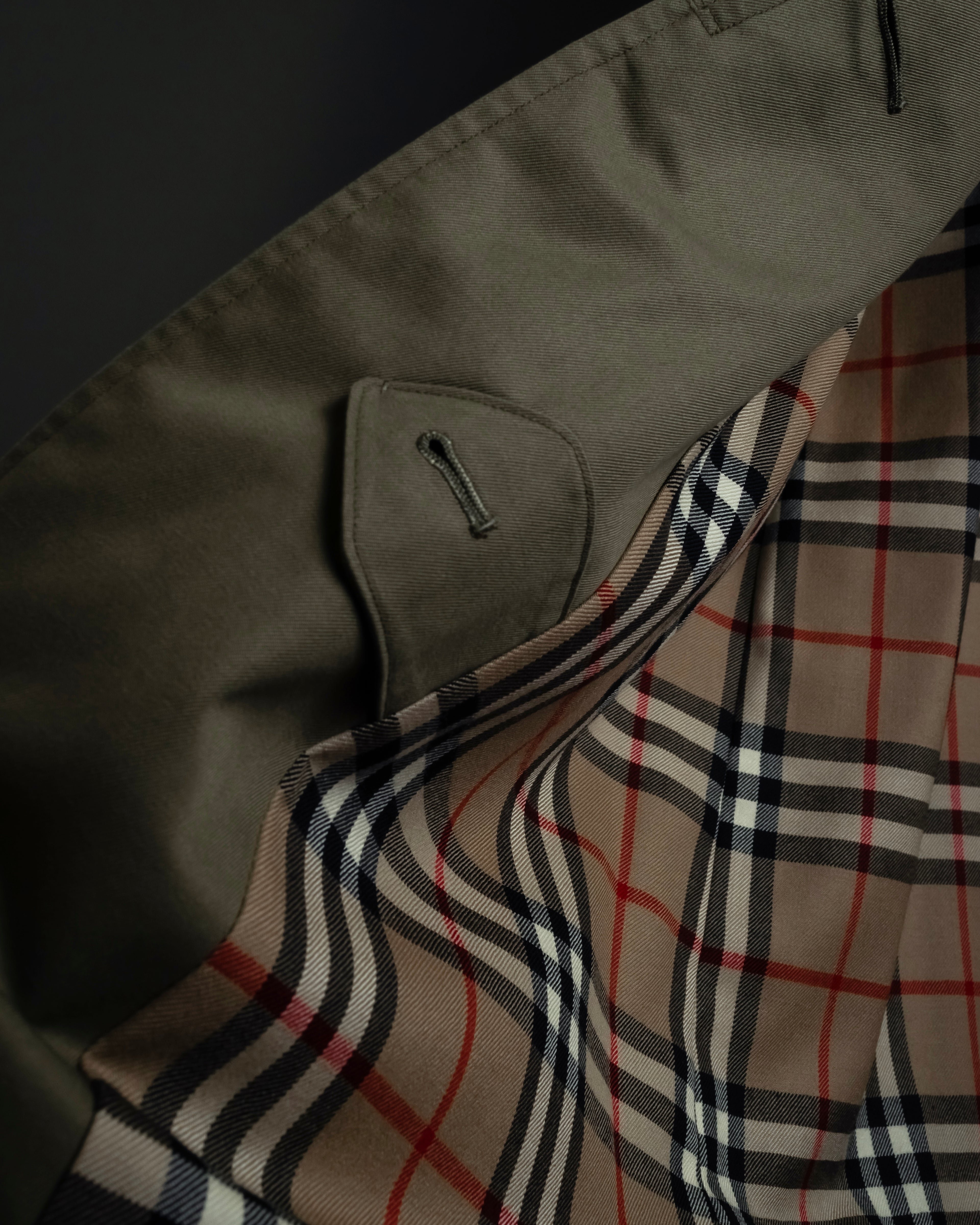 "BURBERRYS" Cape-attached design stand collar coat