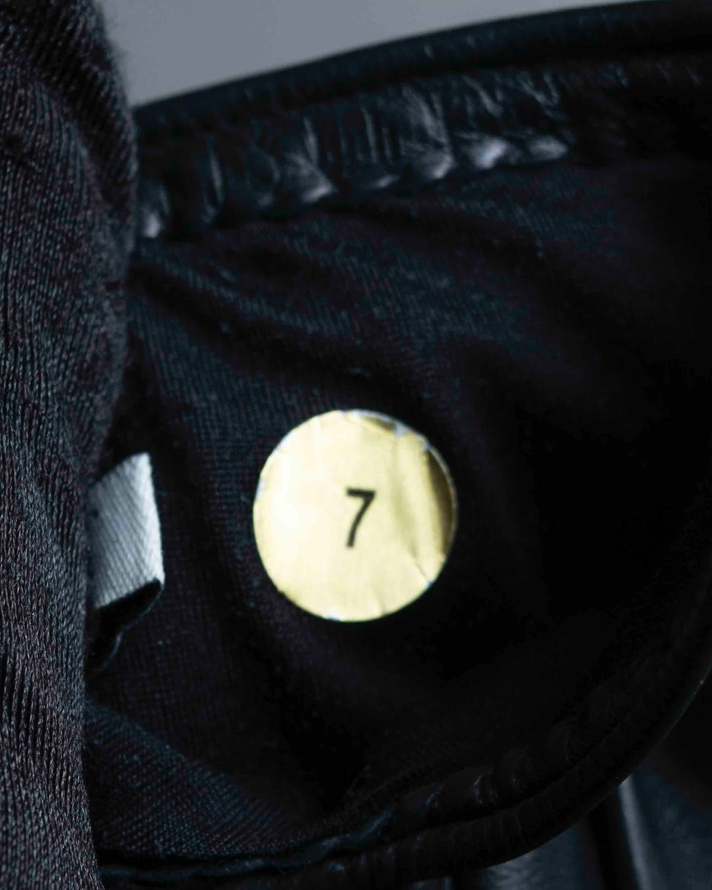 For lease "Christian Dior" Stud design metal plate docking leather gloves