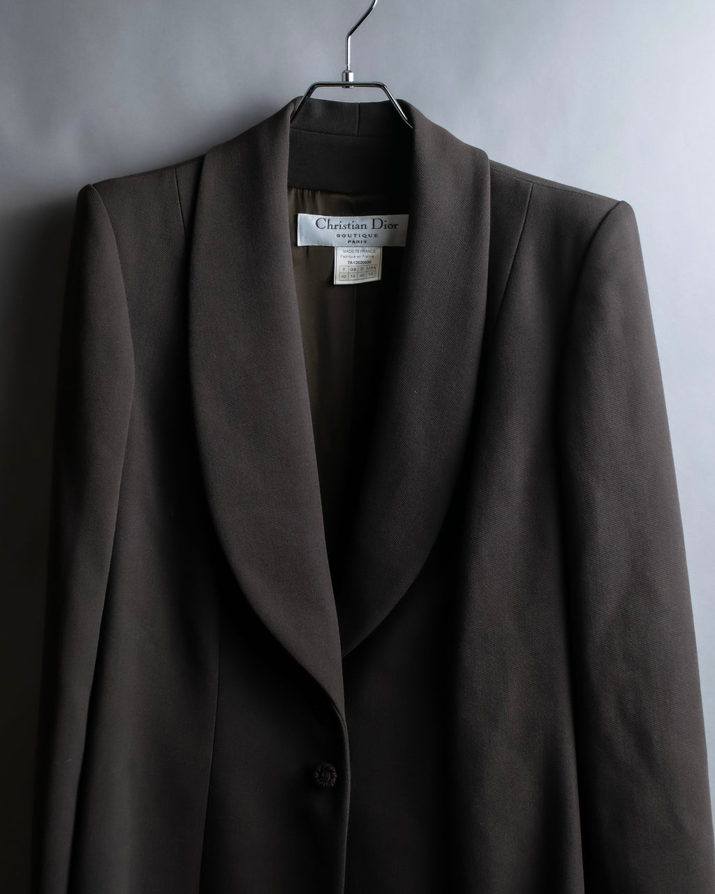 "Christian Dior Boutique Paris" Beautiful waist-shape shawl collar long coat