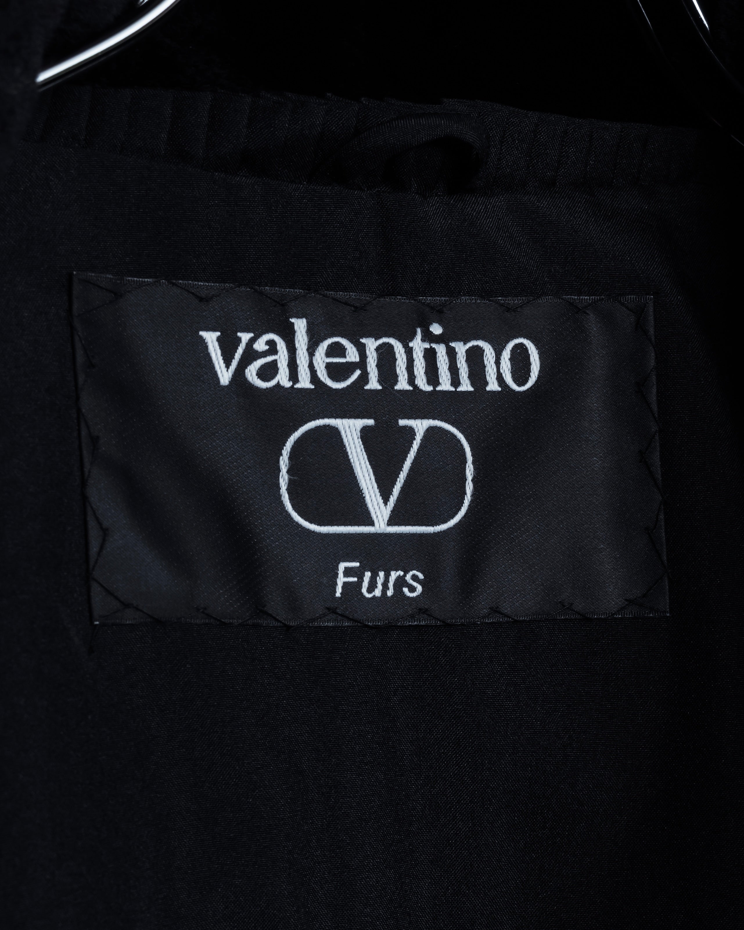 -SPECIAL- “VALENTINO” 1988–1992 SAGA Mink Shawl Collar Coat