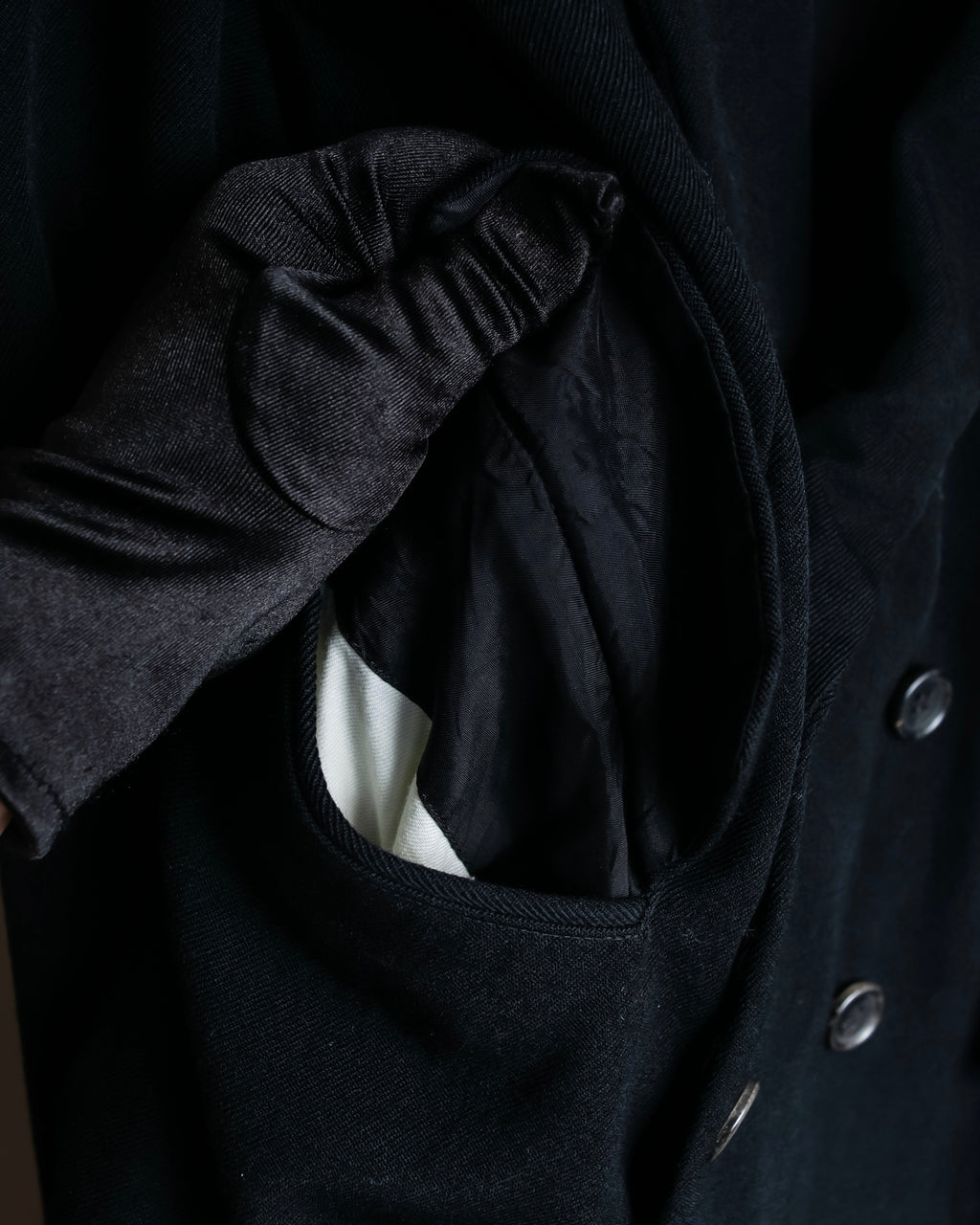 "COMME des GARCONS" Peaked lapel double-breasted long tailored jacket