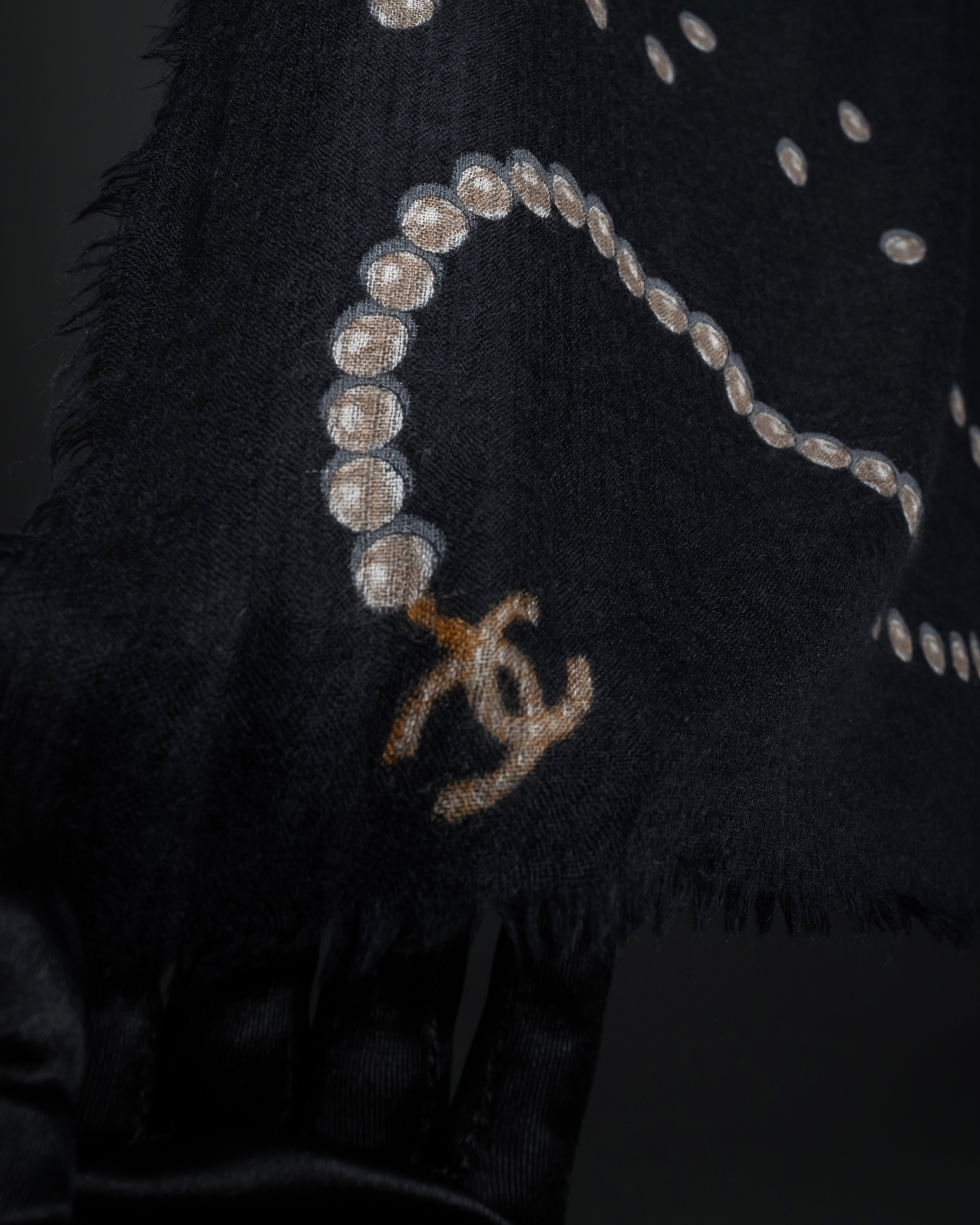 "CHANEL" Pearl fringe design gauze scarf