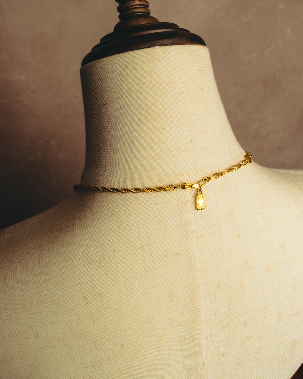 -SPECIAL- "YVES SAINT LAURENT" 80's-90's Baroque pearl textured gold pendant necklace