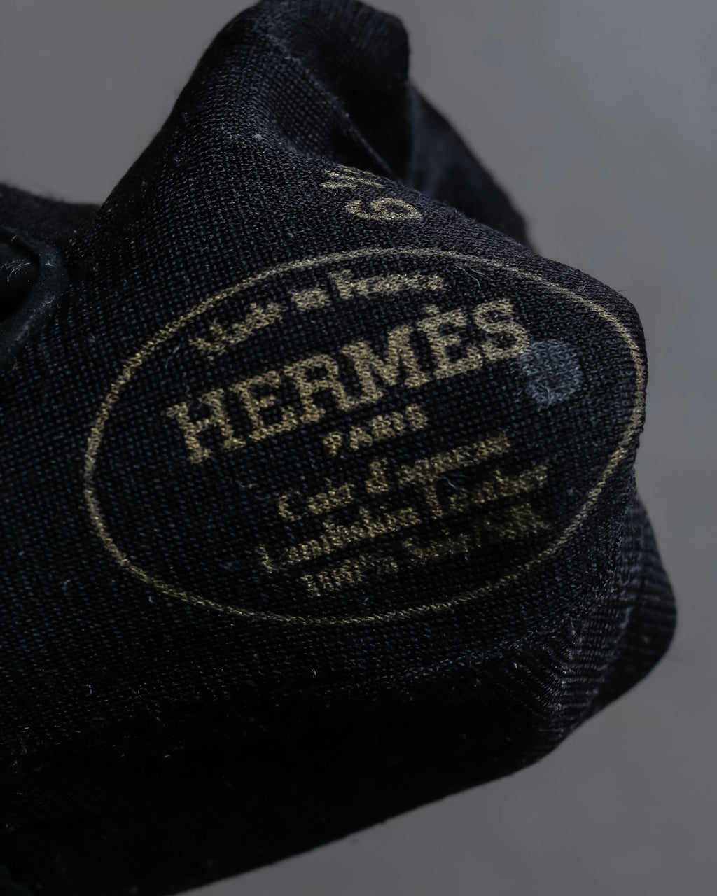 "HERMES" Stud &amp; ring design anjo leather gloves