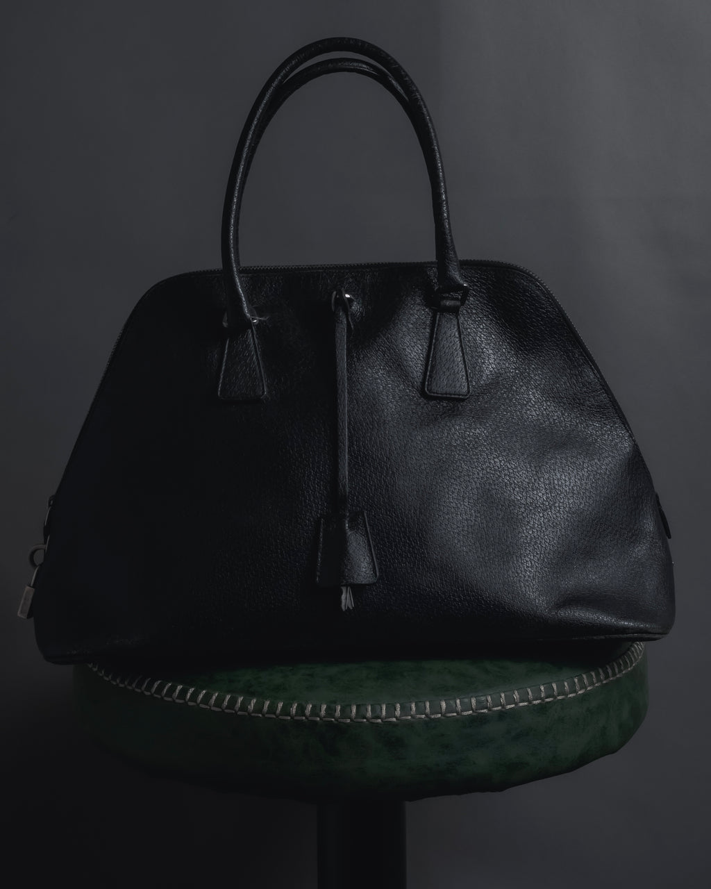 "PRADA" 90’s-00’s Vitello daino leather doctor bag