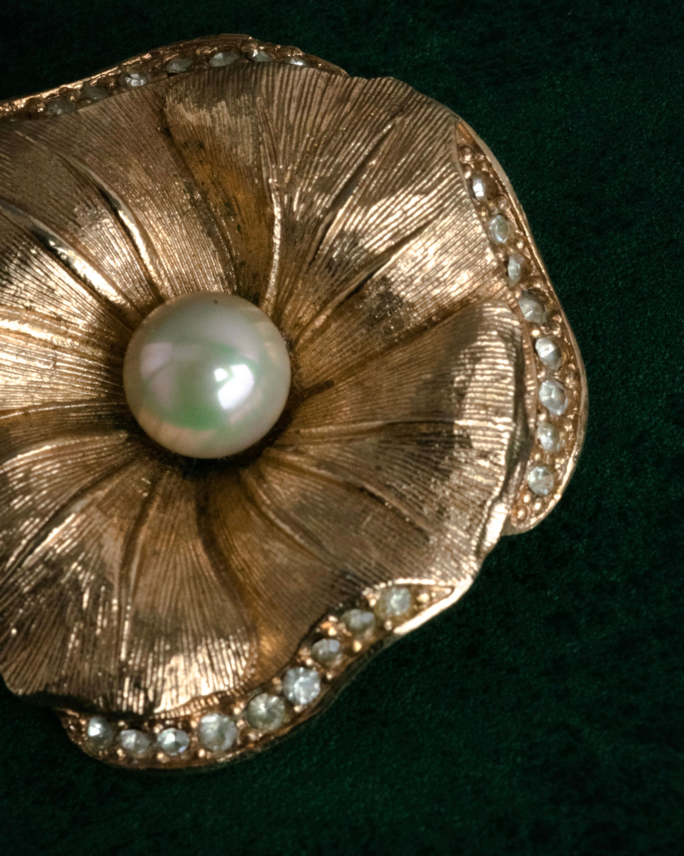 “Christian Dior” 70’s-80’s Pearl flower brooch
