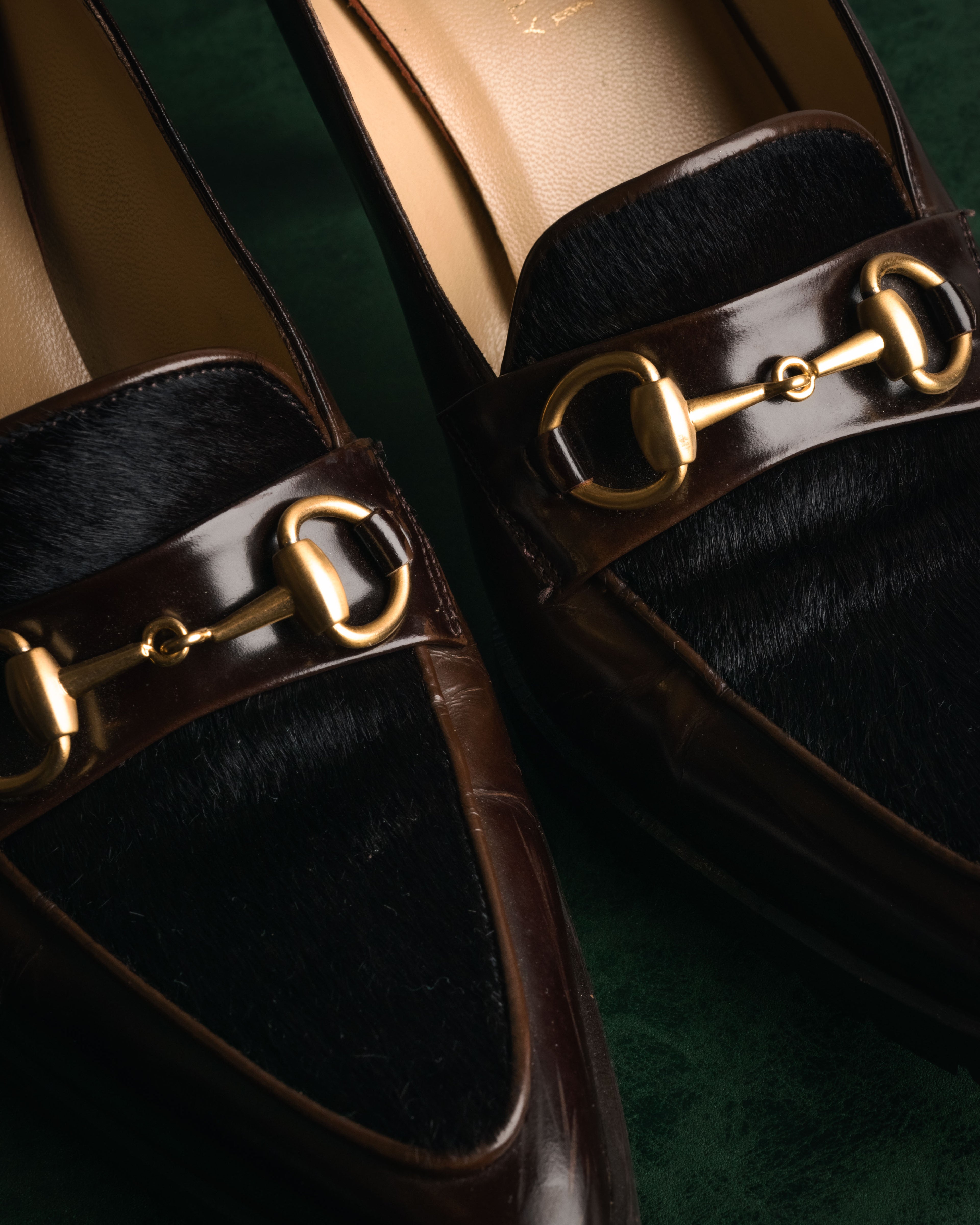“GUCCI” 90’s-00’s patent leather horsebit pumps
