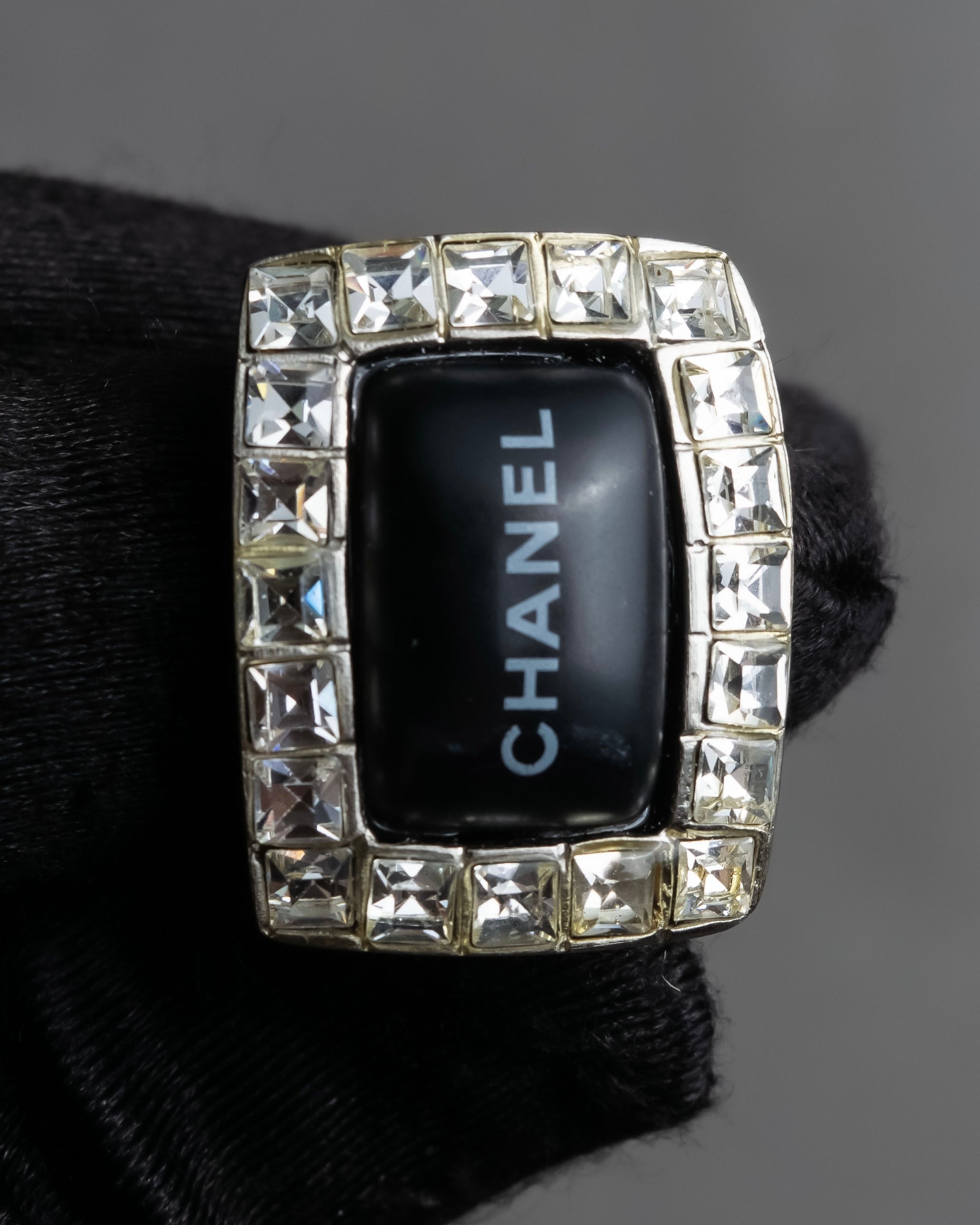 "CHANEL" 00AW Karl Lagerfeld period clear stone design logo engraved ring