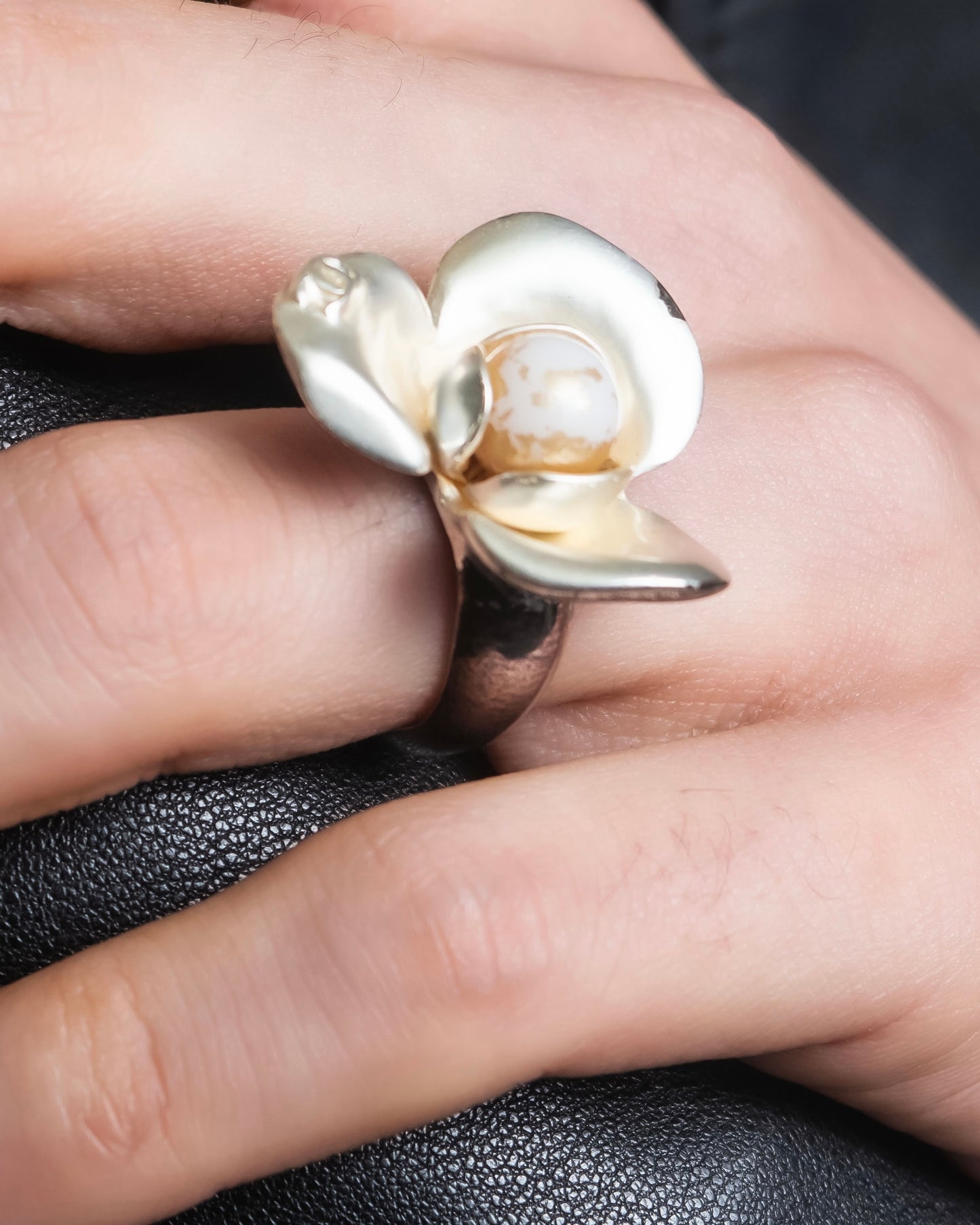 "CHANEL" Pearl center design camellia ring