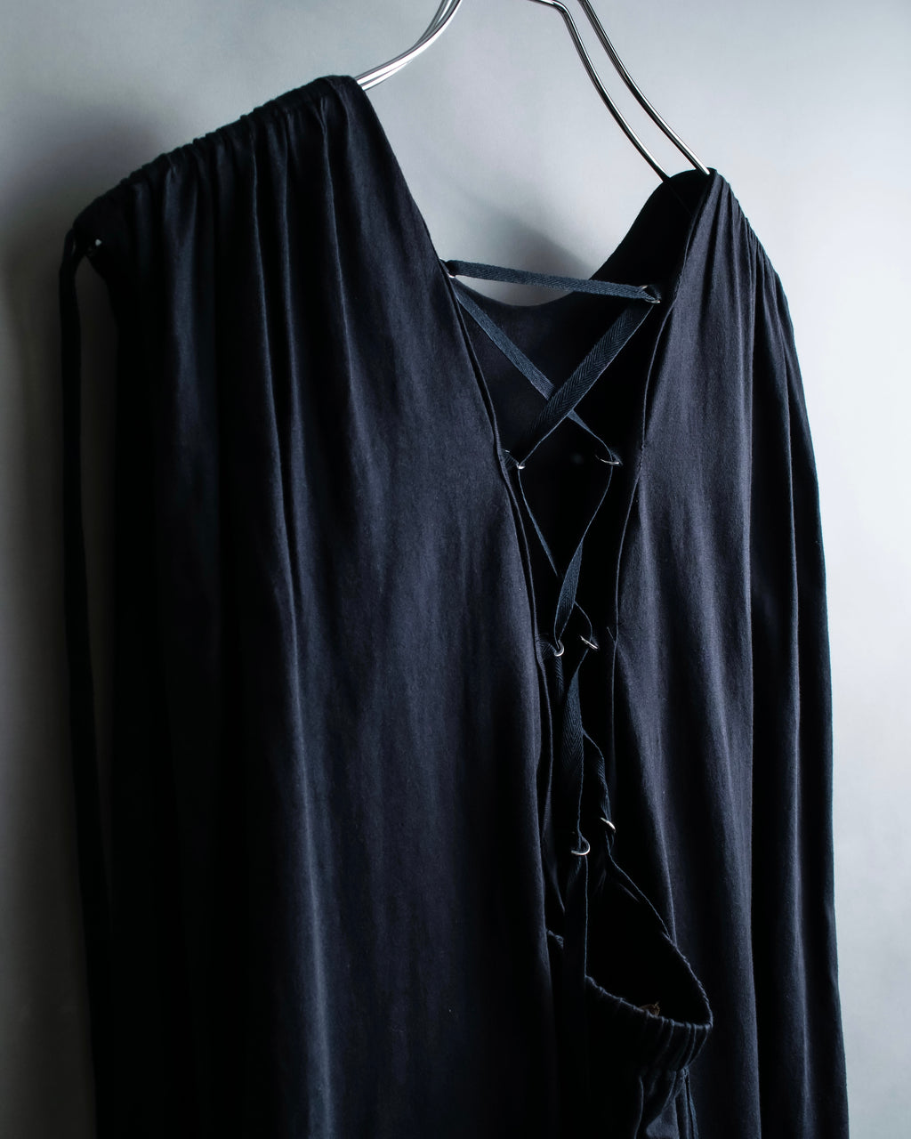 “N°21” Lace up designed no sleeves one piece