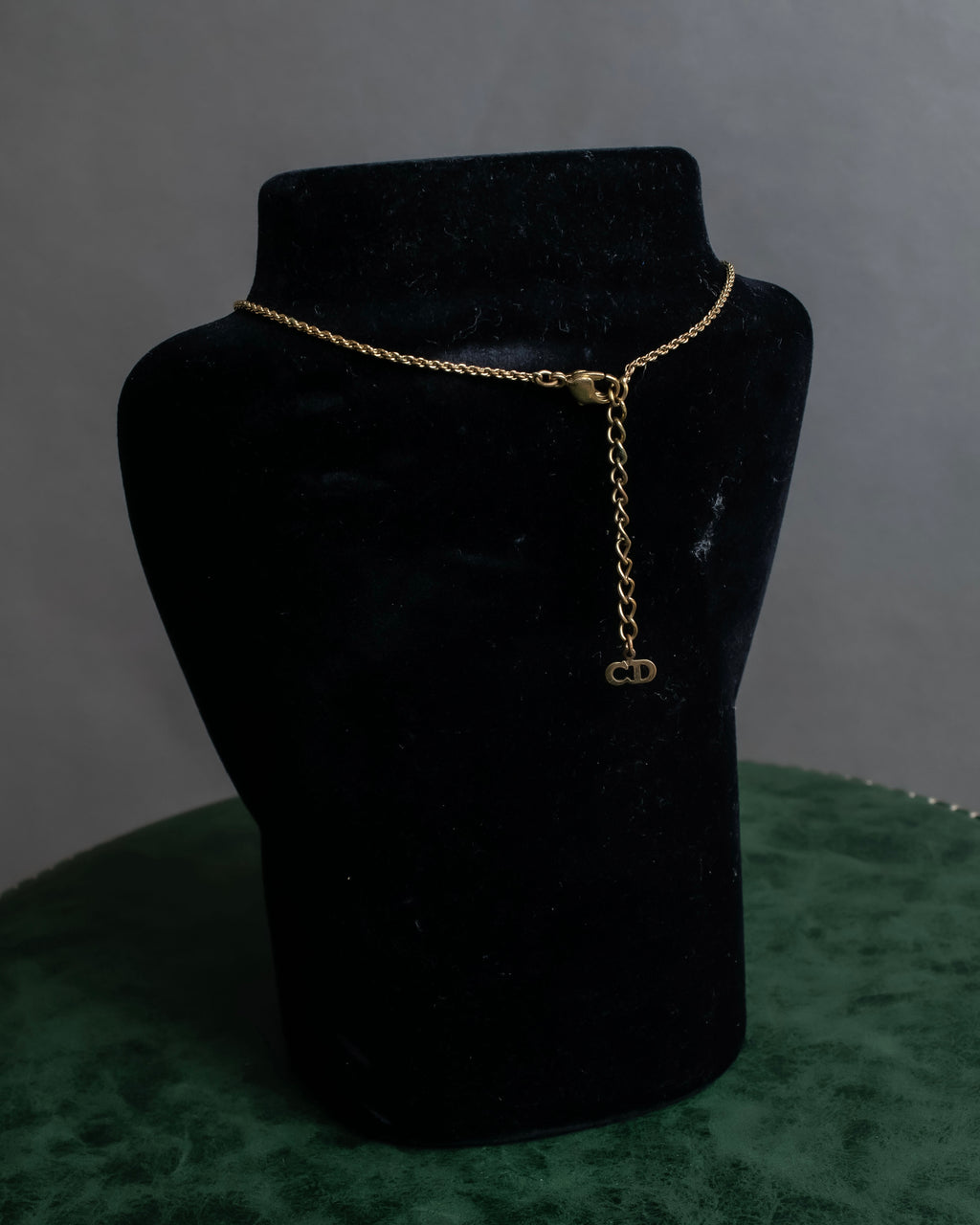 "Christian Dior" Rope ribbon motif gold necklace