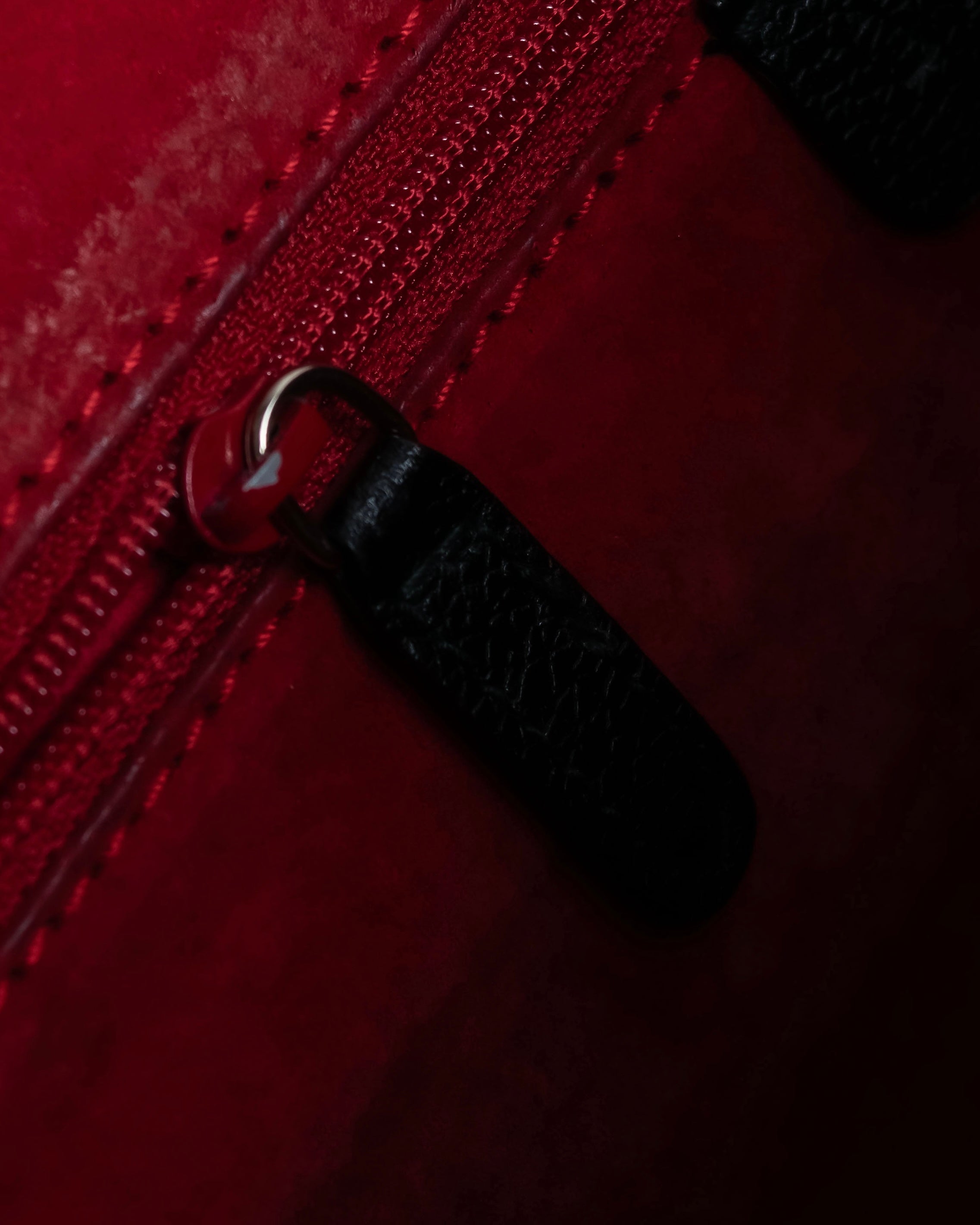 "BVLGARI" Horizontal form engraved logo leather bag