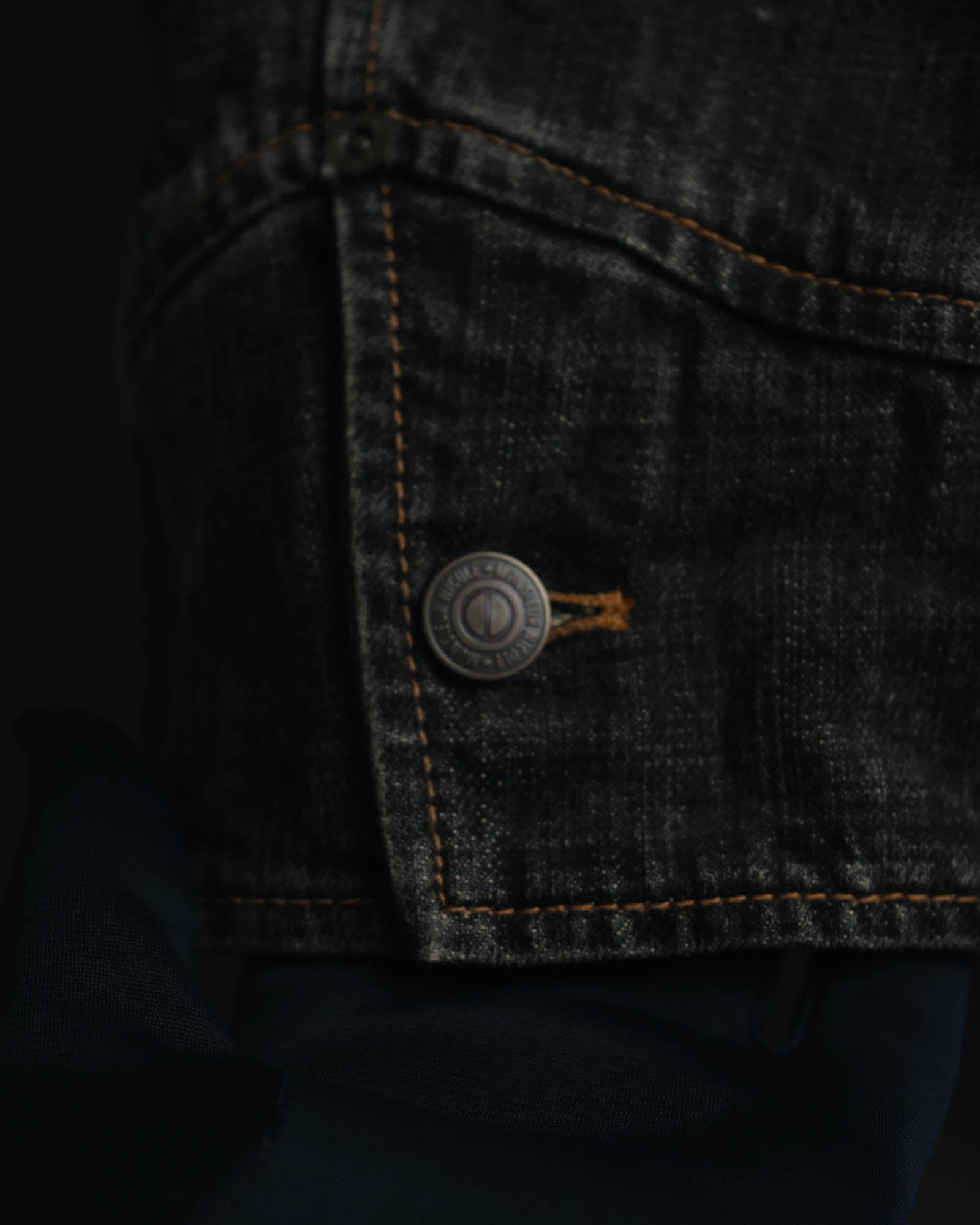 -MOOD MILLÉSIMES- 00’s faded black denim shirt jacket