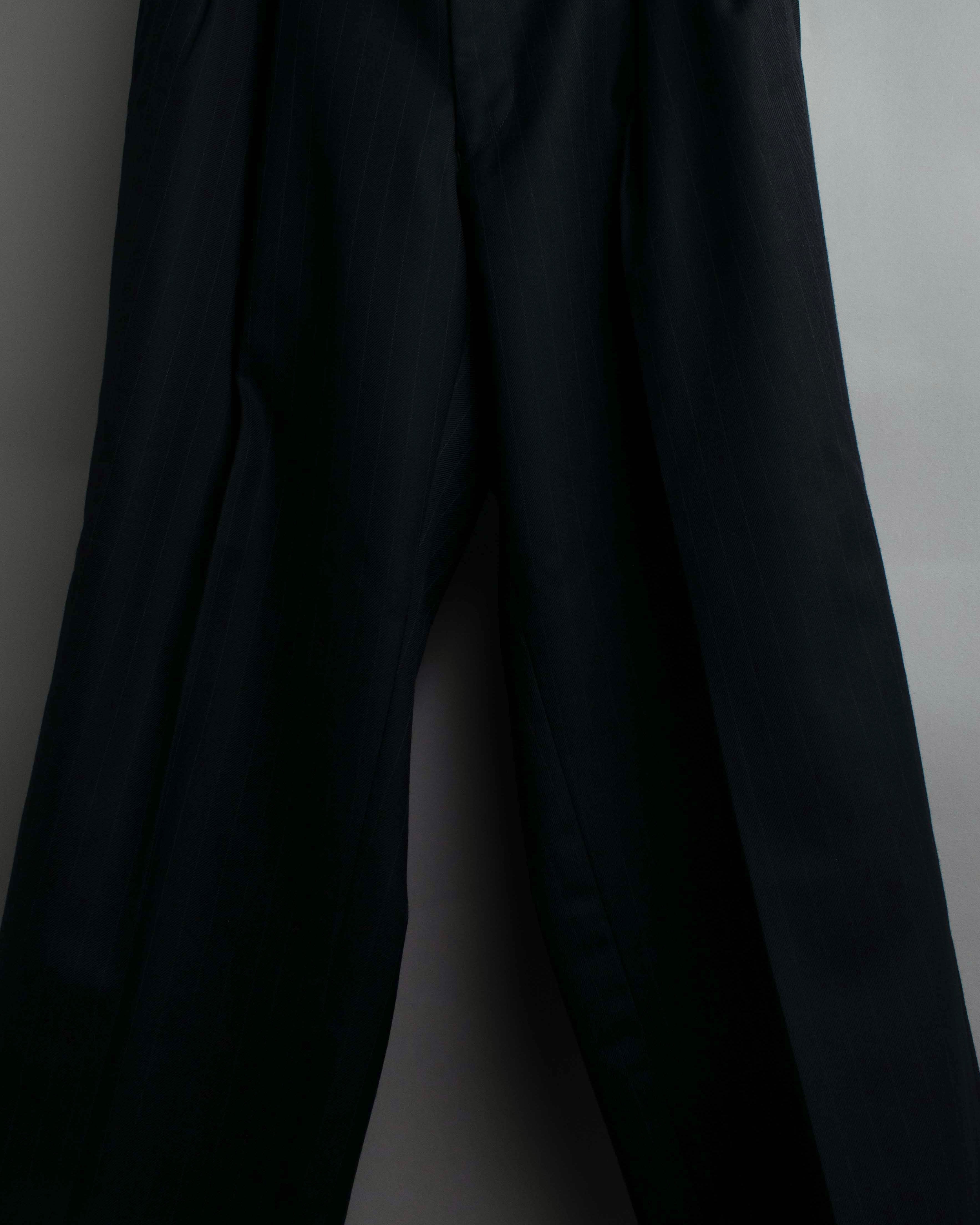 "YVES SAINT LAURENT" 00's shadow stripe pattern beautiful tailoring set up