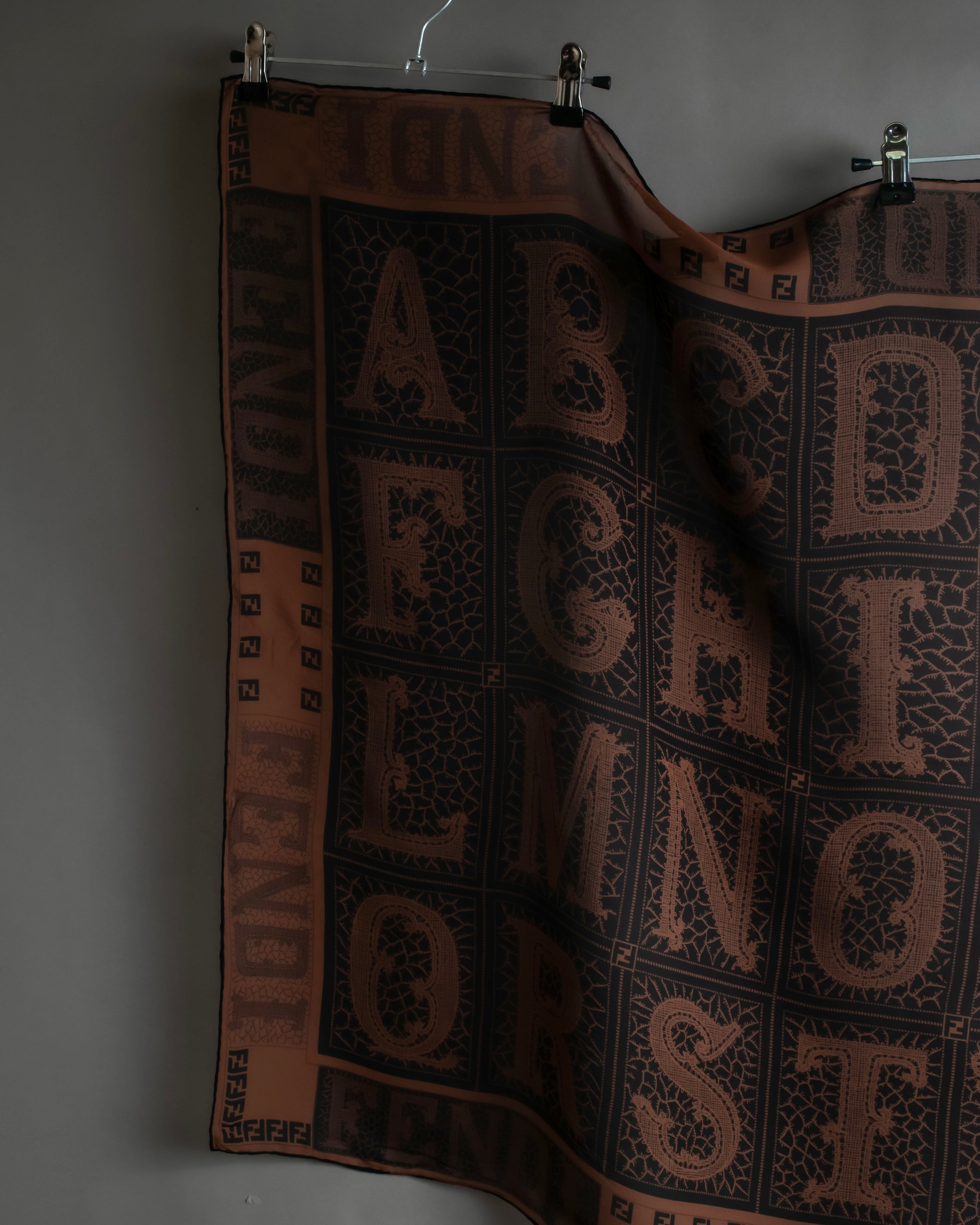 "FENDI" Logo engraved lace motif scarf