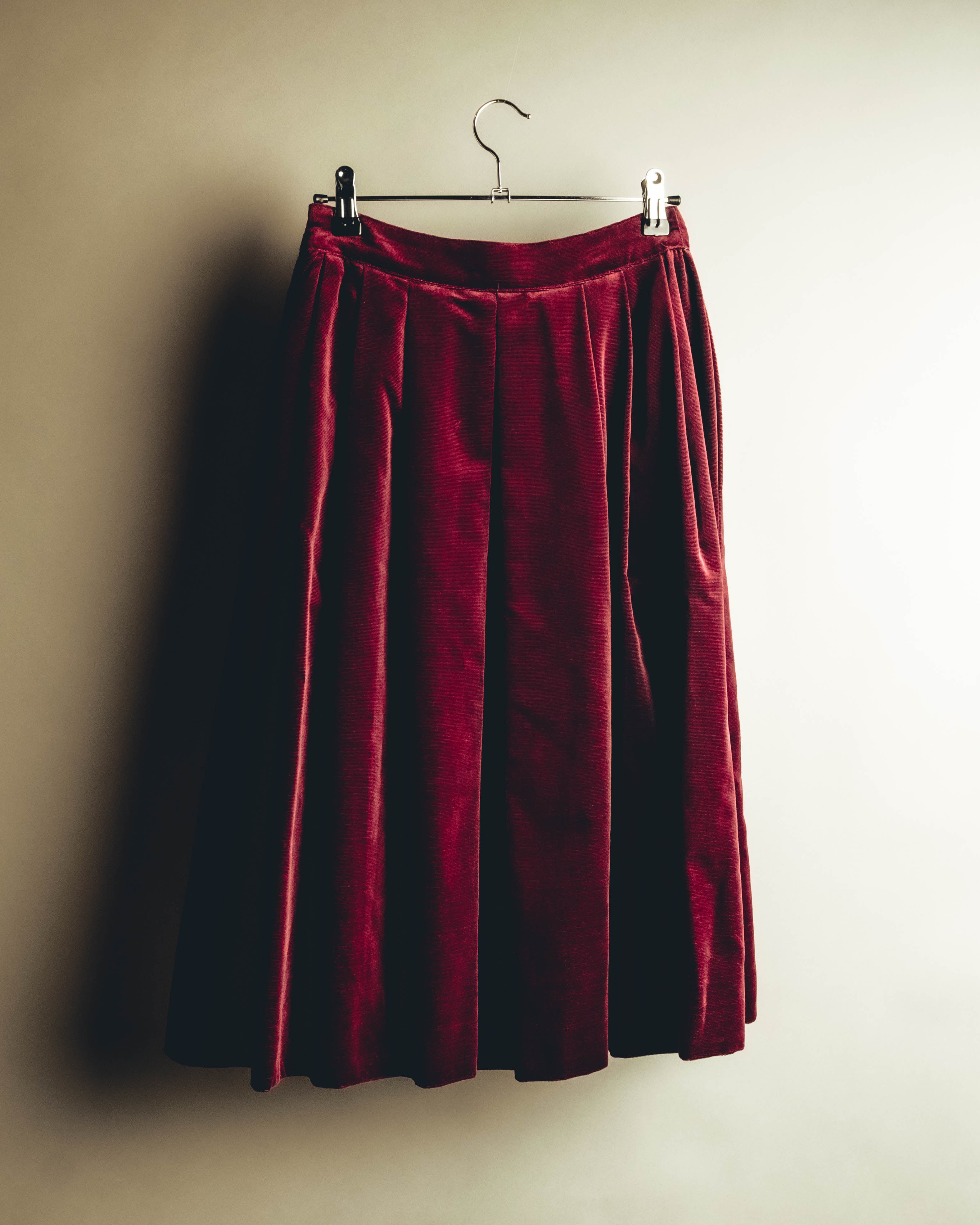 -SPECIAL- "Christian Dior" 80's-early 90's Burgundy velvet pleated skirt
