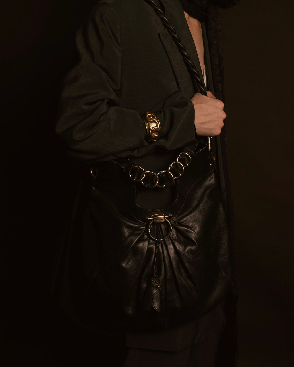 –SPECIAL– "Salvatore Ferragamo"
00’s Gancini gathered leather hobo bag