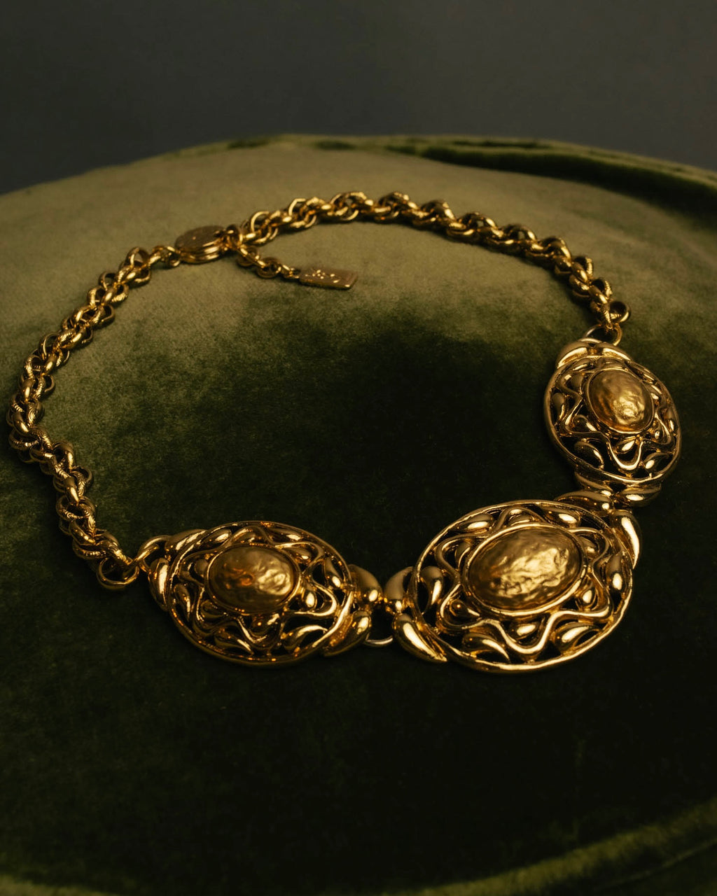 -SPECIAL- “YVES SAINT LAURENT” 80’s-90’s Baroque statement necklace