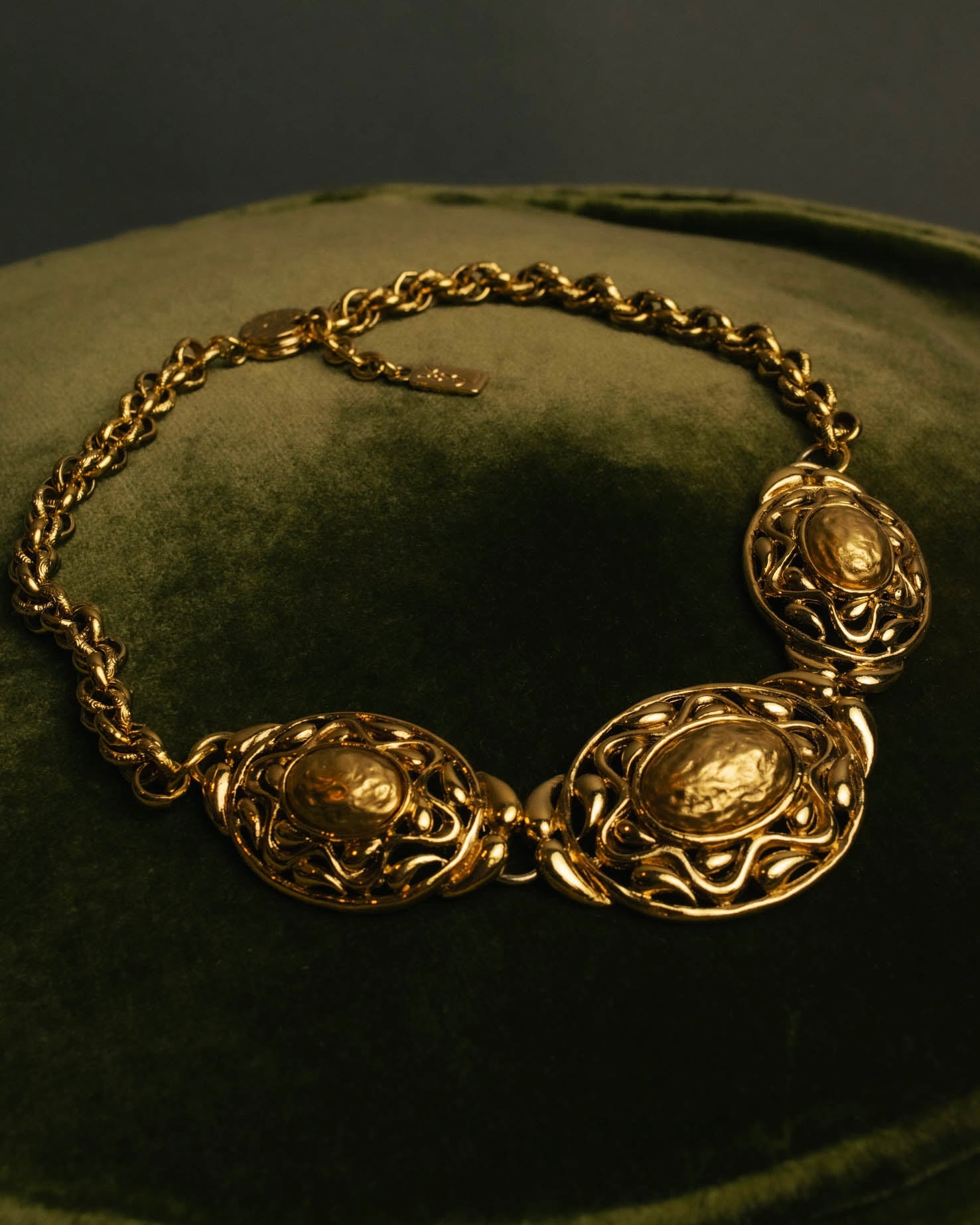 -SPECIAL- “YVES SAINT LAURENT” 80’s-90’s Baroque statement necklace