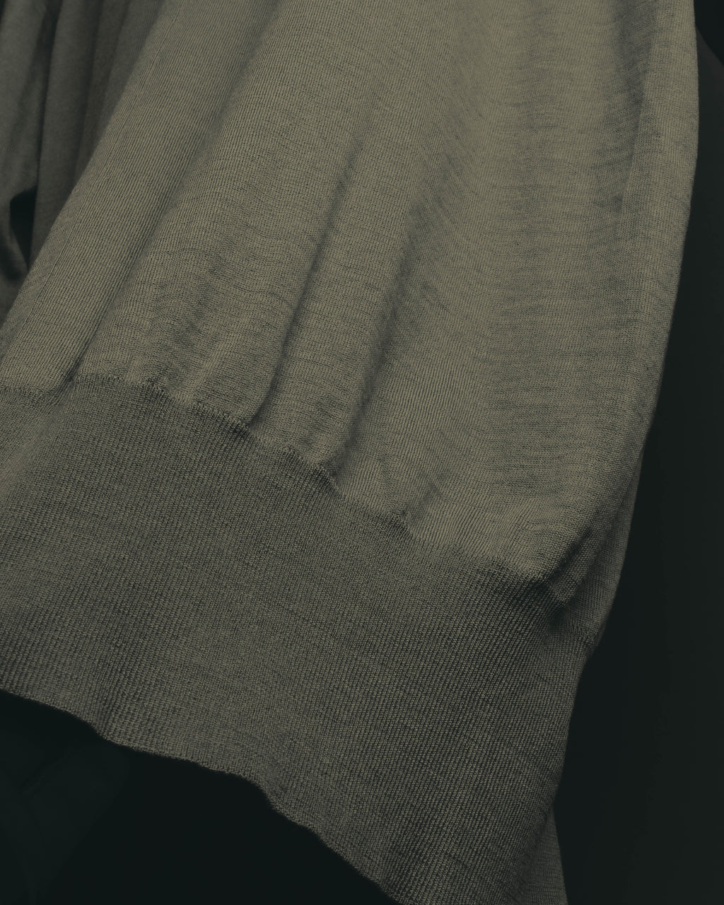 "Theatre PRODUCTS" 00's-10's Silk wool turtleneck knit sweater