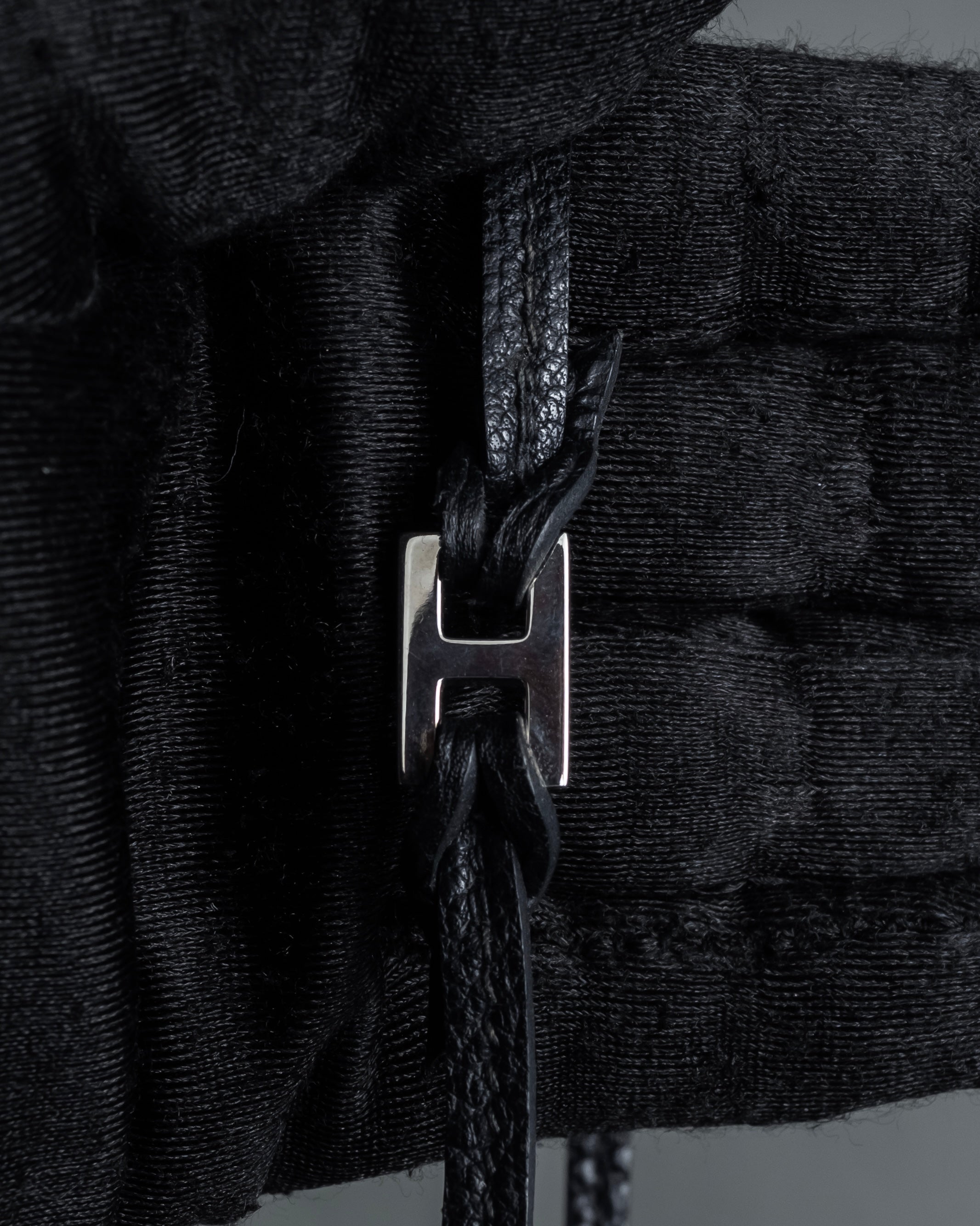 "HERMES" H motif design leather choker