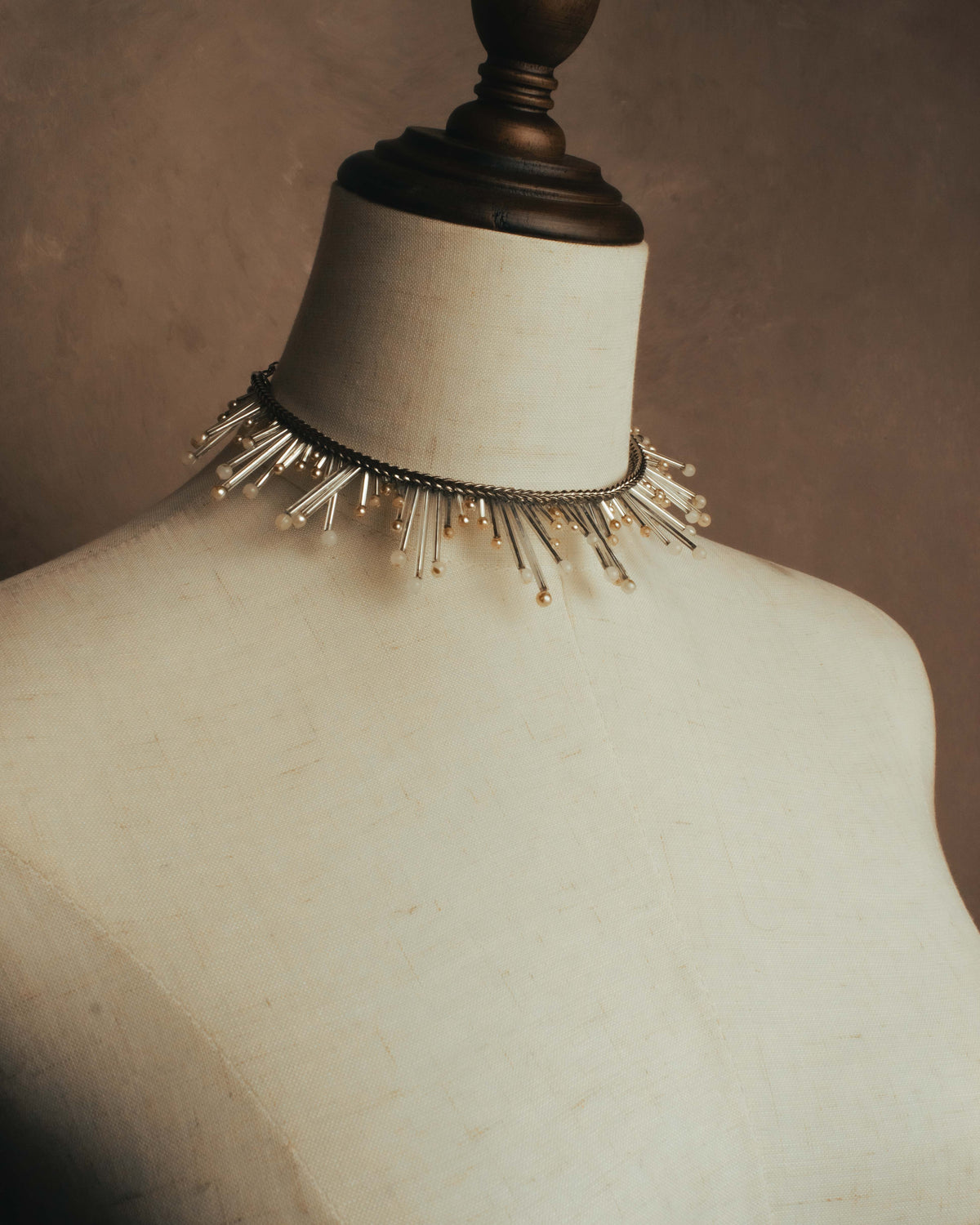 -SPECIAL- "CHANEL" 90's-00's Sculptural pearl fringe choker necklace